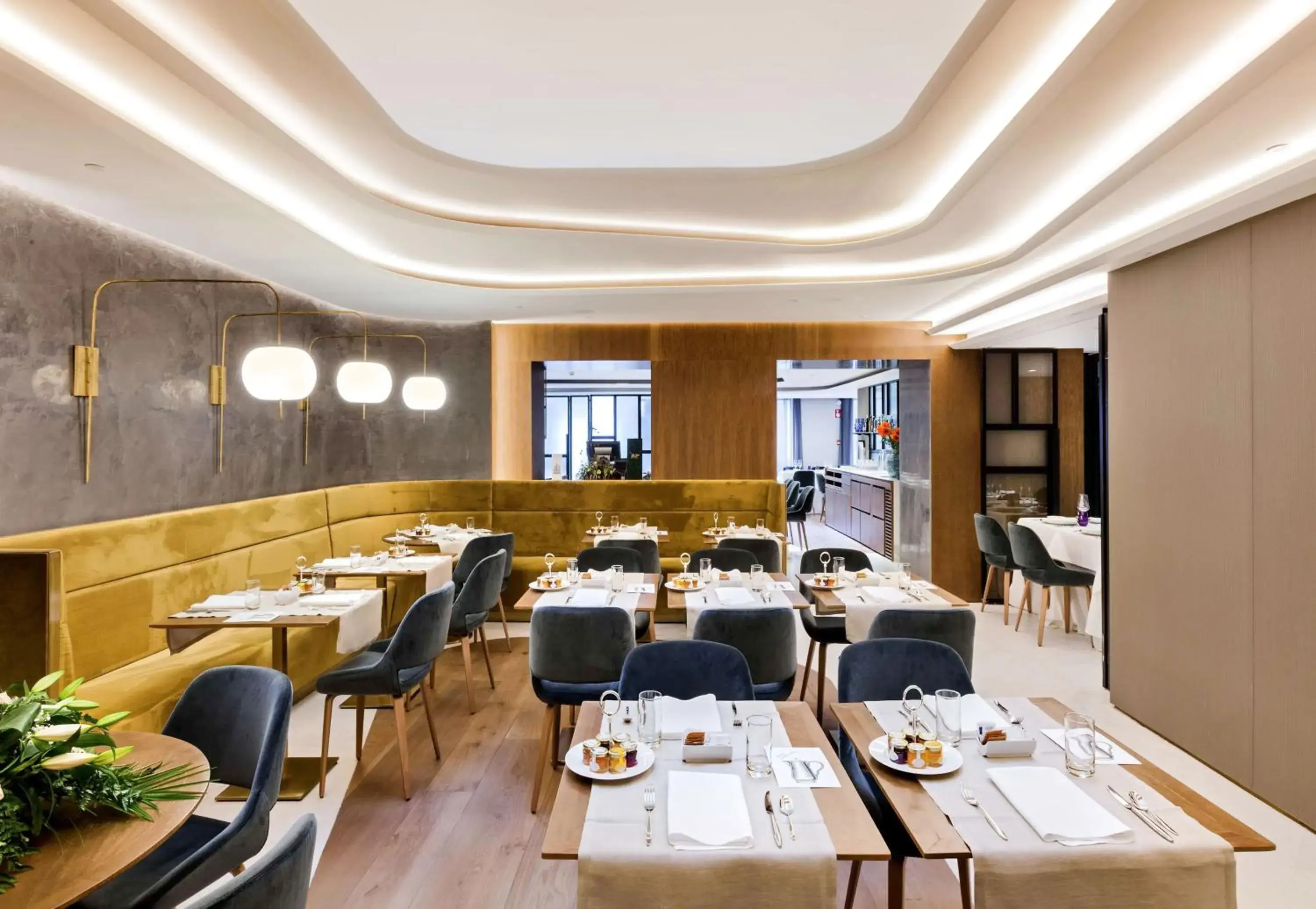 Restaurant/places to eat in Barceló Emperatriz Restaurant/places to eat in Barceló Emperatriz