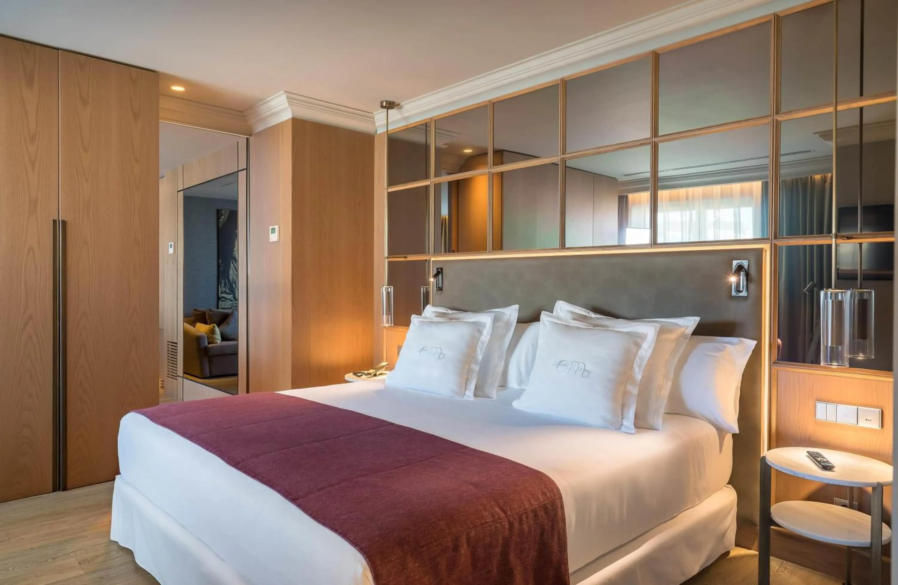 Photo of the whole room, Bed in Barceló Emperatriz