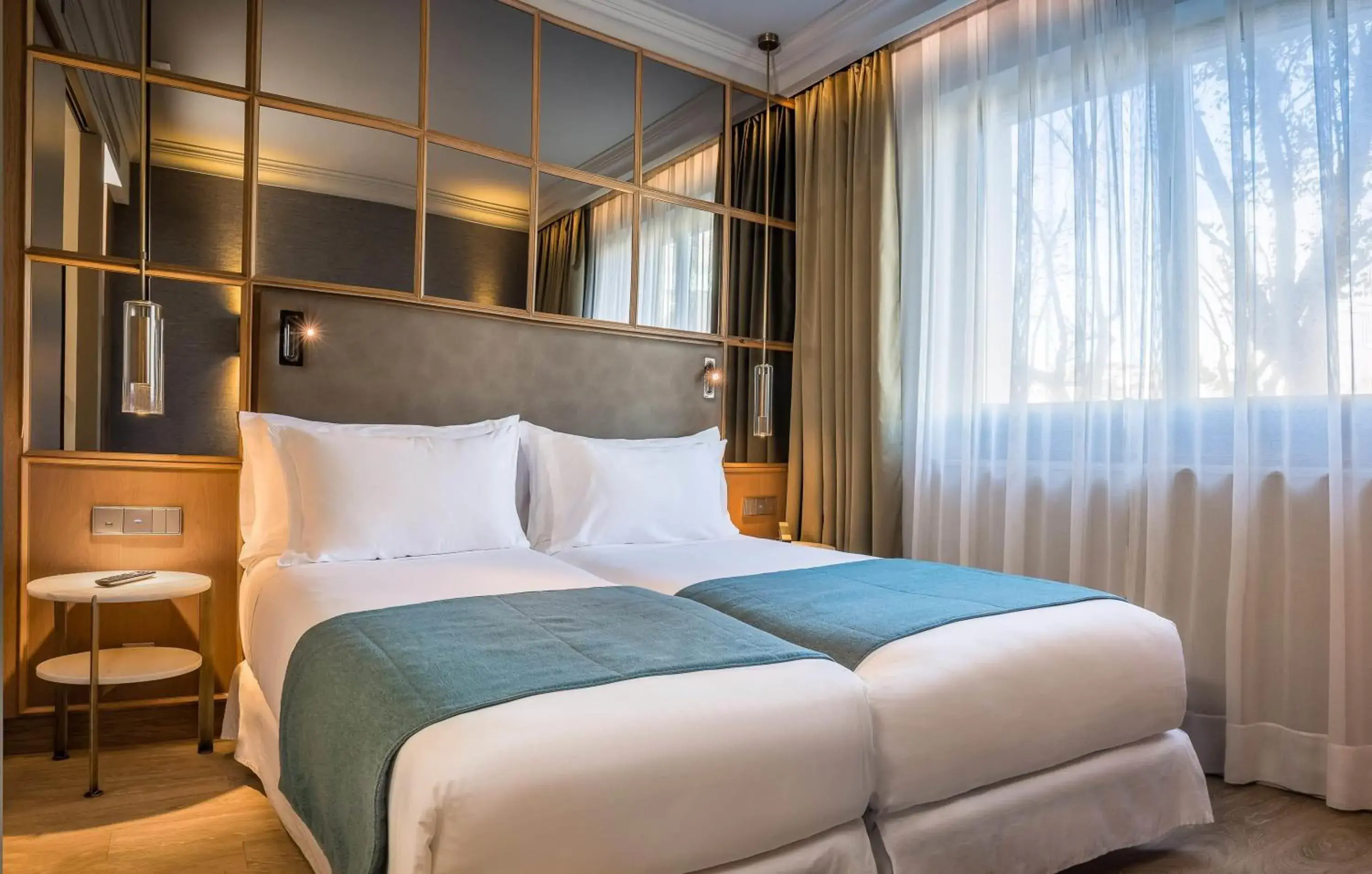 Bedroom, Bed in Barceló Emperatriz Bedroom, Bed in Barceló Emperatriz