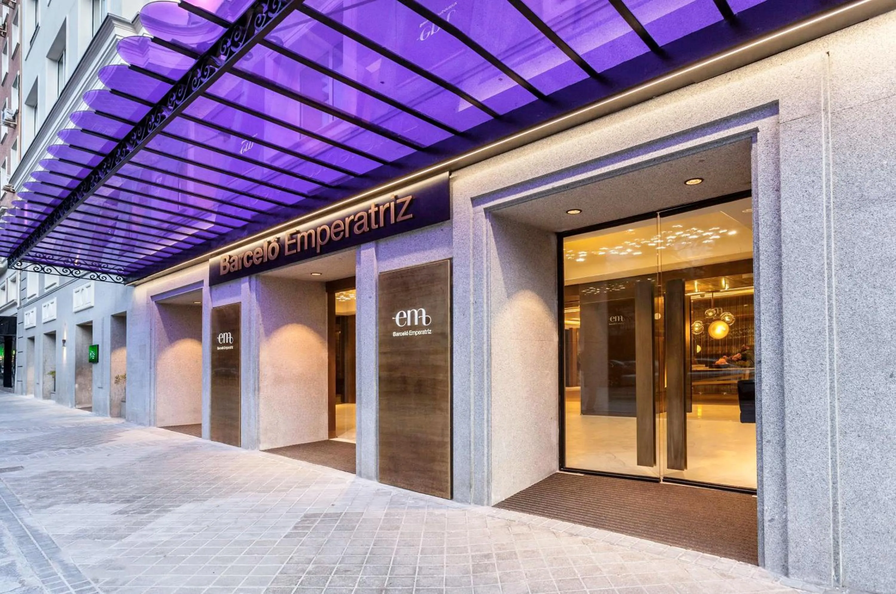 Property building in Barceló Emperatriz