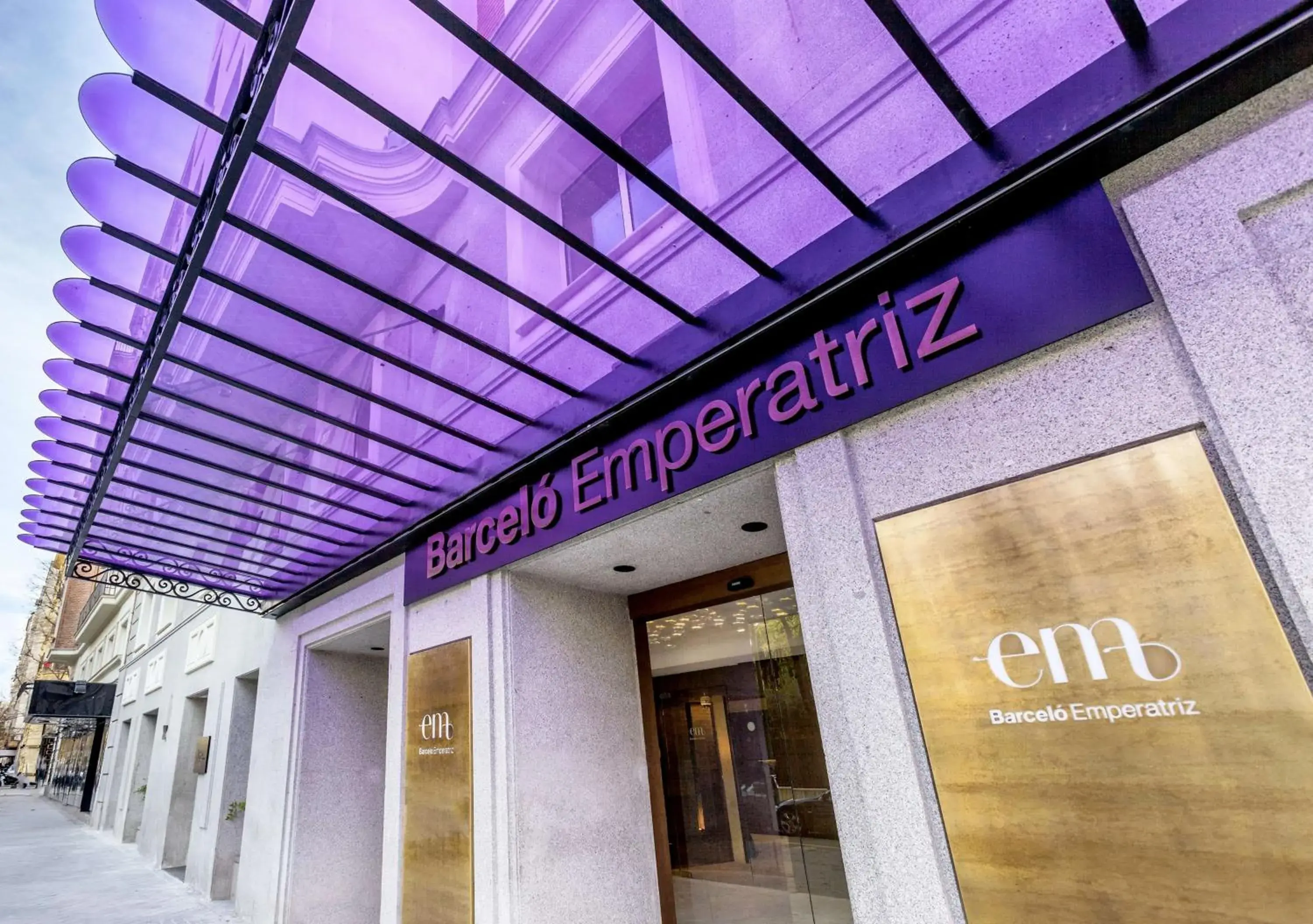 Property building in Barceló Emperatriz Property building in Barceló Emperatriz