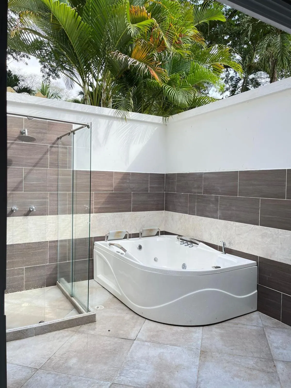 Hot Tub in Finca Hotel Guadalupe