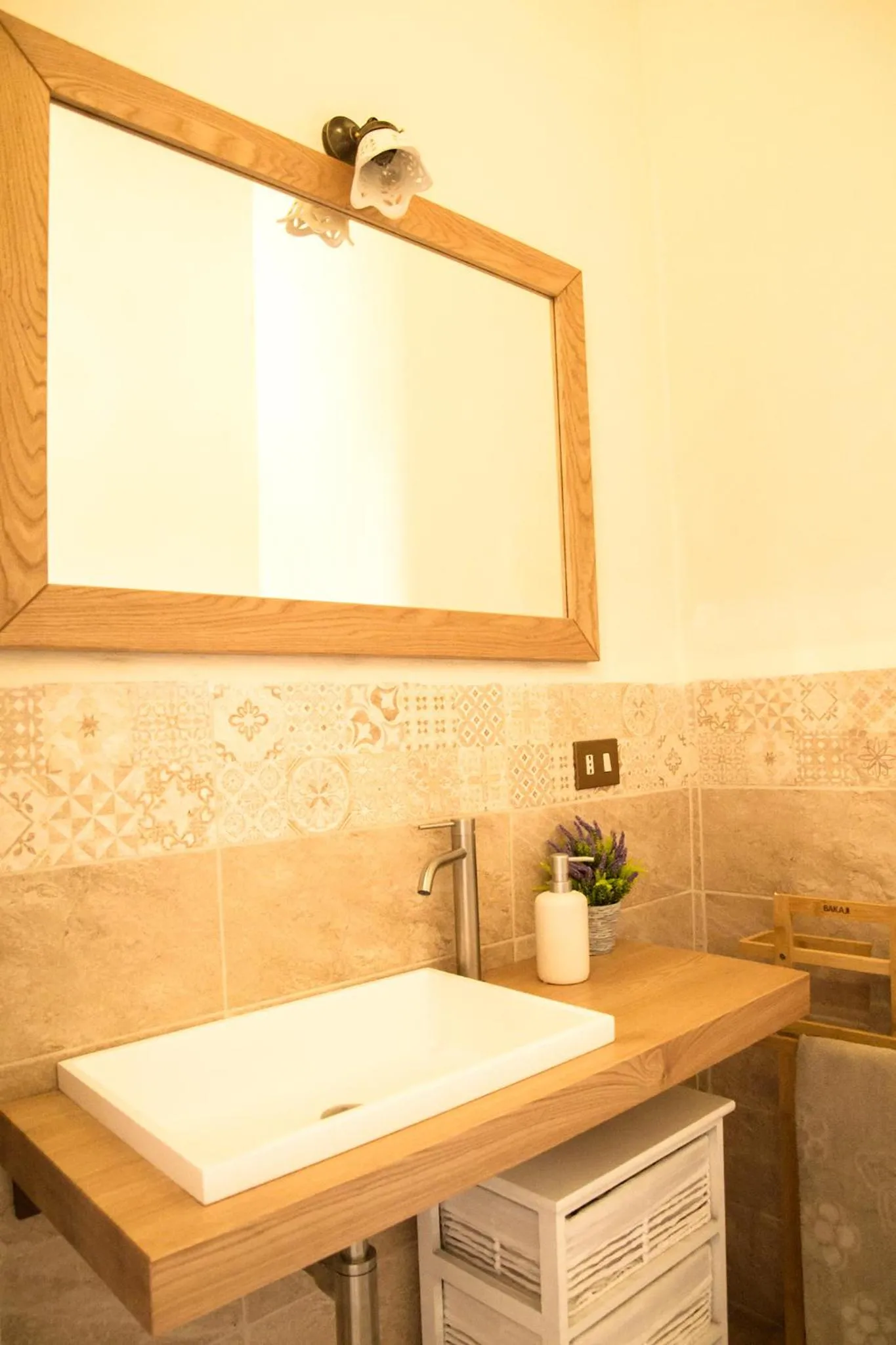 Bathroom in Villa Cresci con piscina Tuscan villa with pool near Sassetta thermal baths & Bolgheri Wine Route