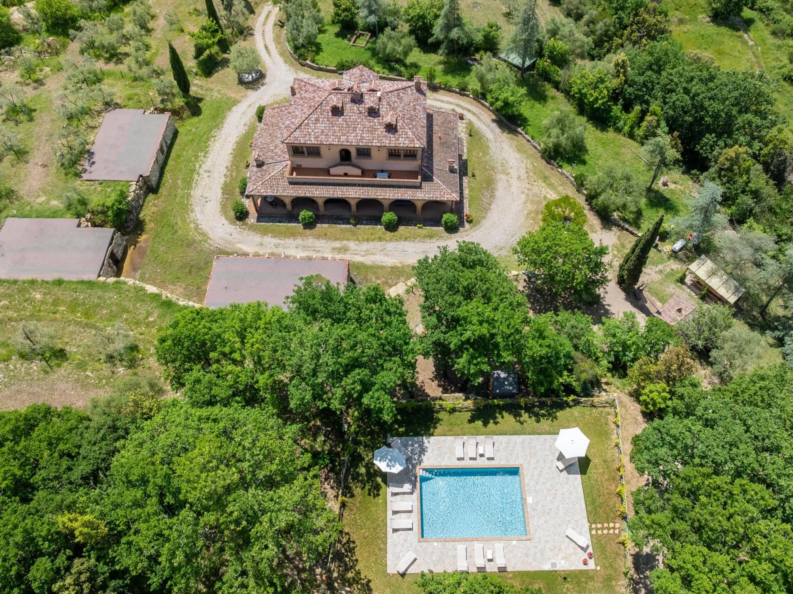 Property building in Villa Cresci con piscina Tuscan villa with pool near Sassetta thermal baths & Bolgheri Wine Route