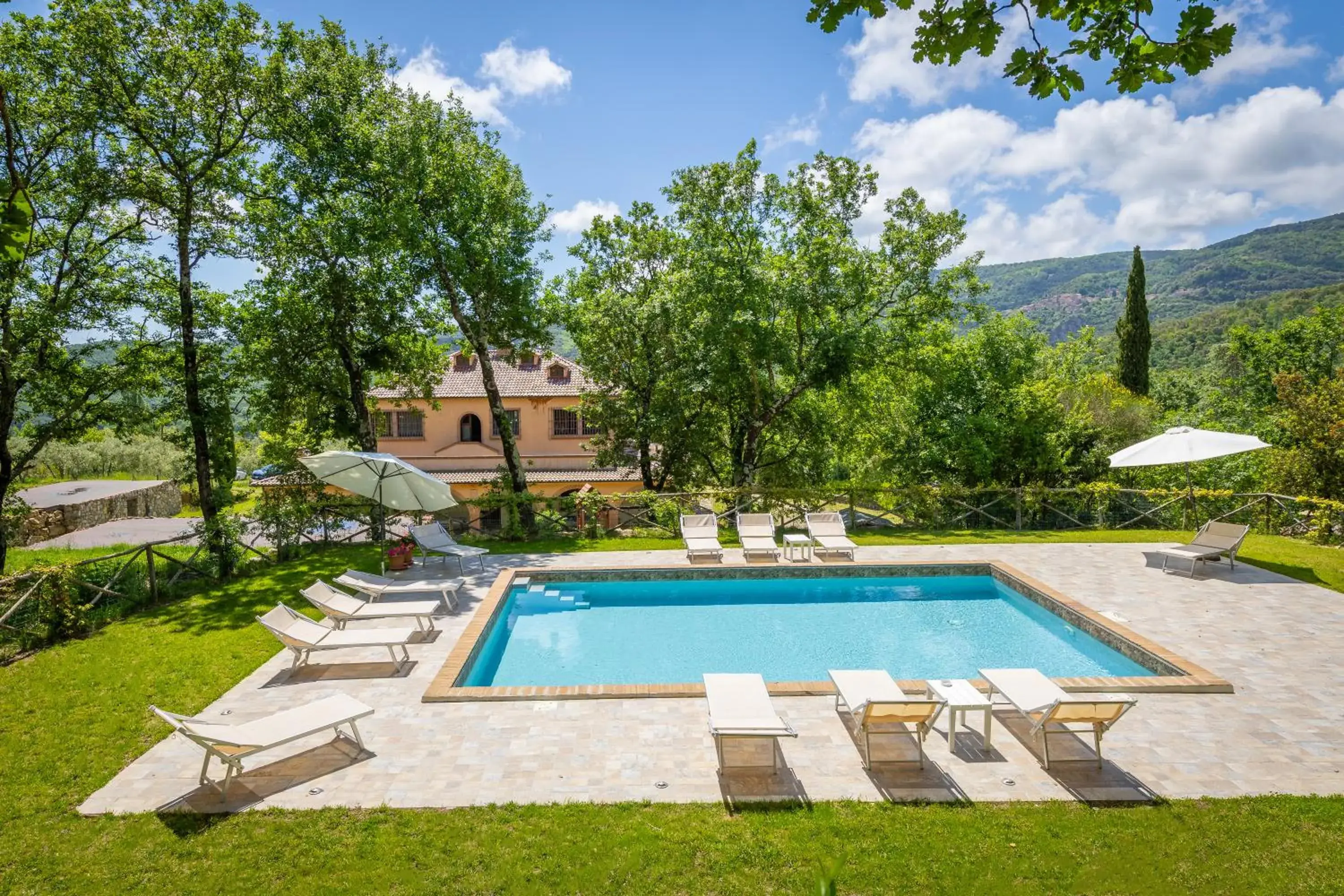 Villa Cresci con piscina Tuscan villa with pool near Sassetta thermal baths & Bolgheri Wine Route Villa Cresci con piscina Tuscan villa with pool near Sassetta thermal baths & Bolgheri Wine Route