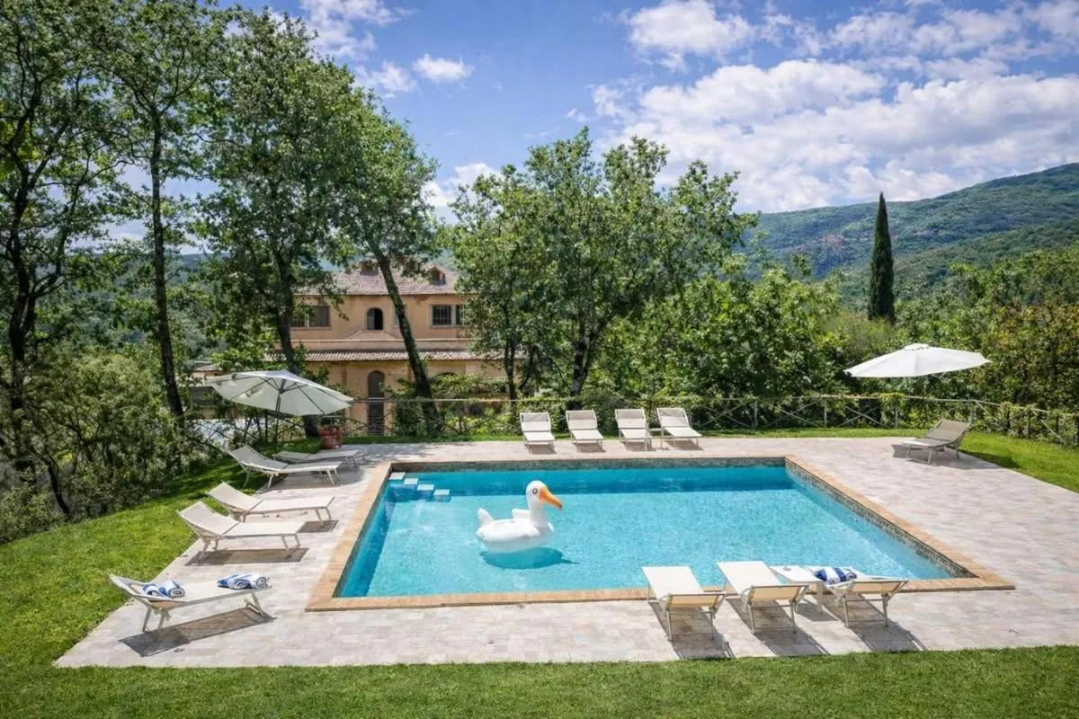 Swimming pool in Villa Cresci con piscina Tuscan villa with pool near Sassetta thermal baths & Bolgheri Wine Route