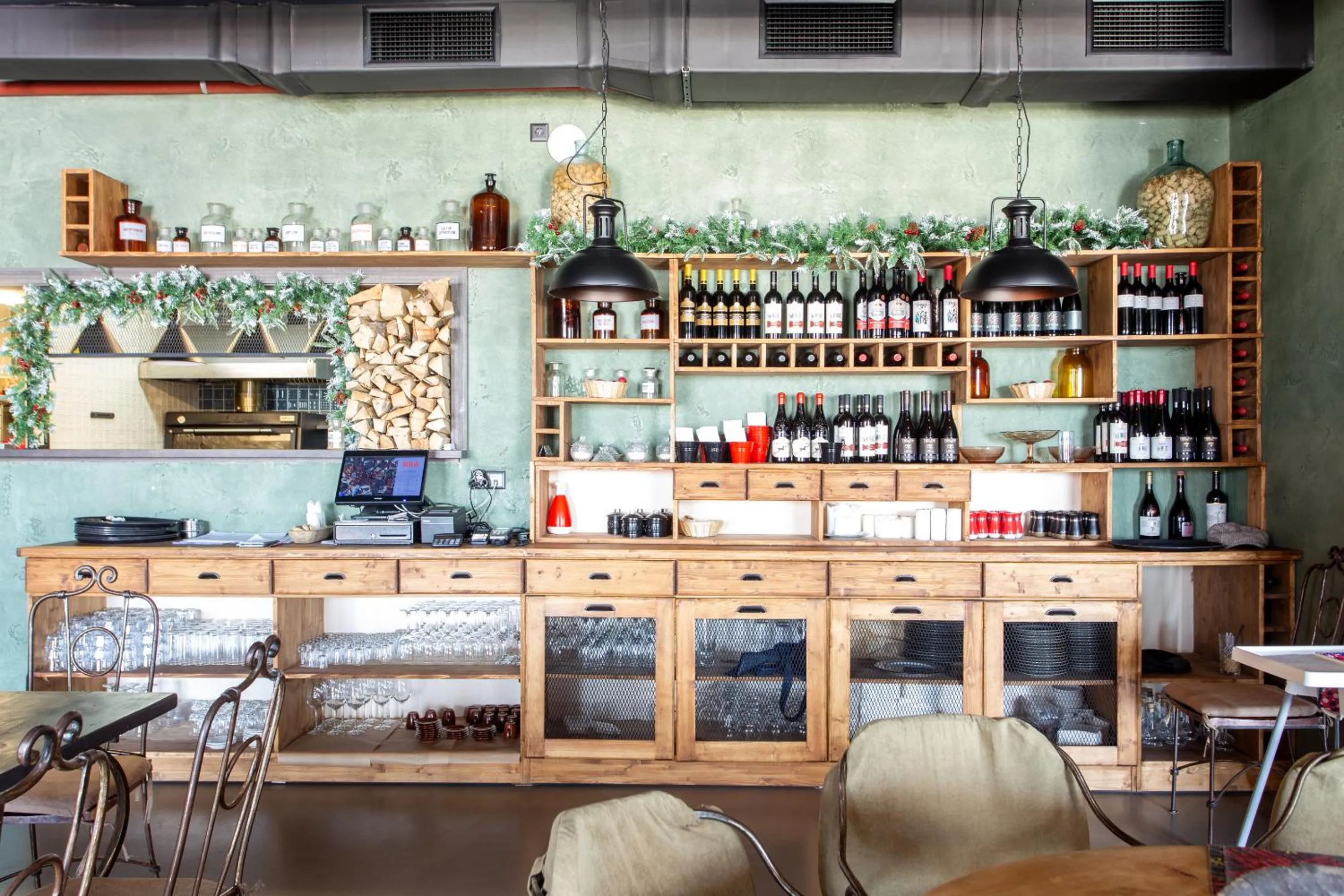 Restaurant/places to eat in Skio