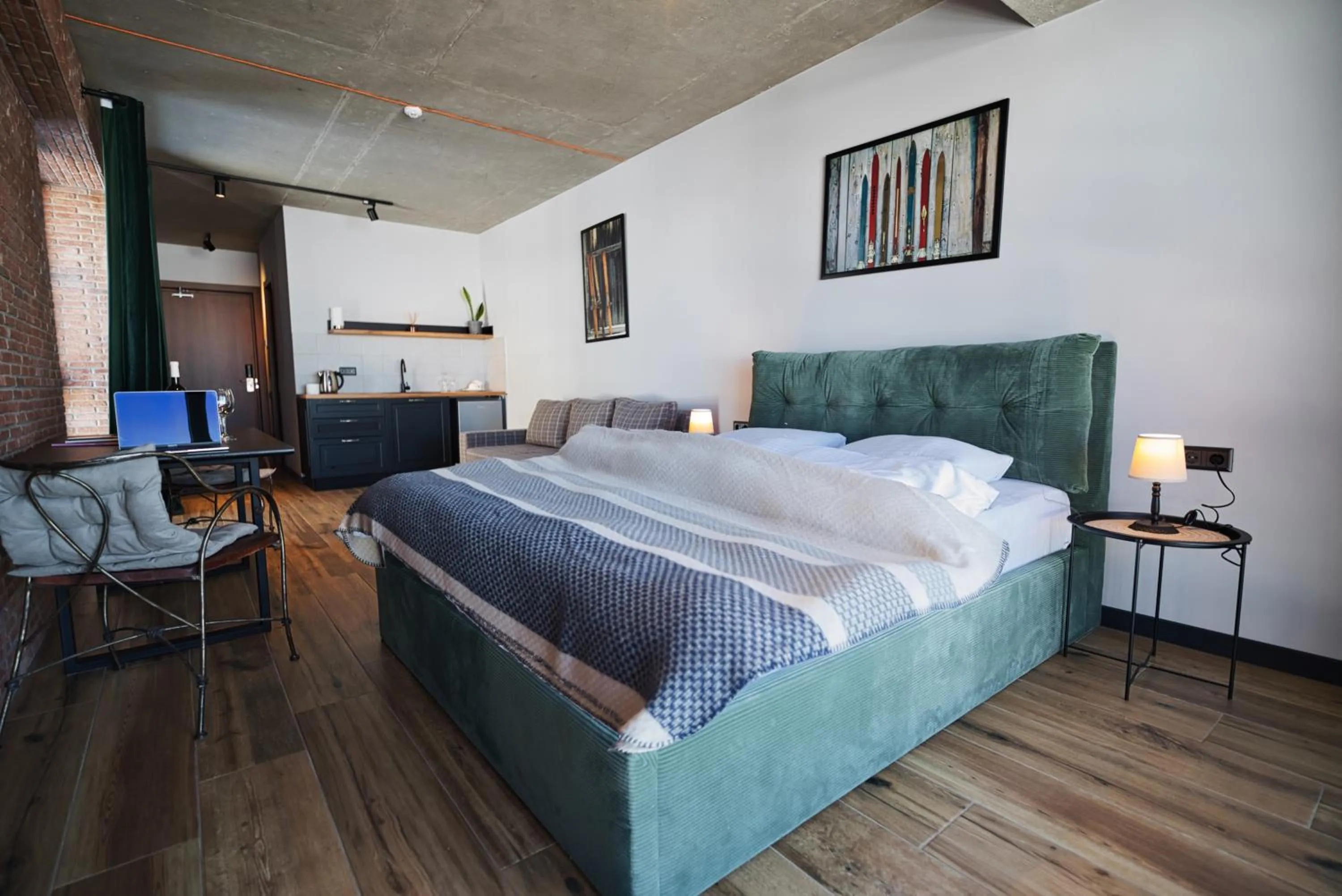 Bedroom, Bed in Skio