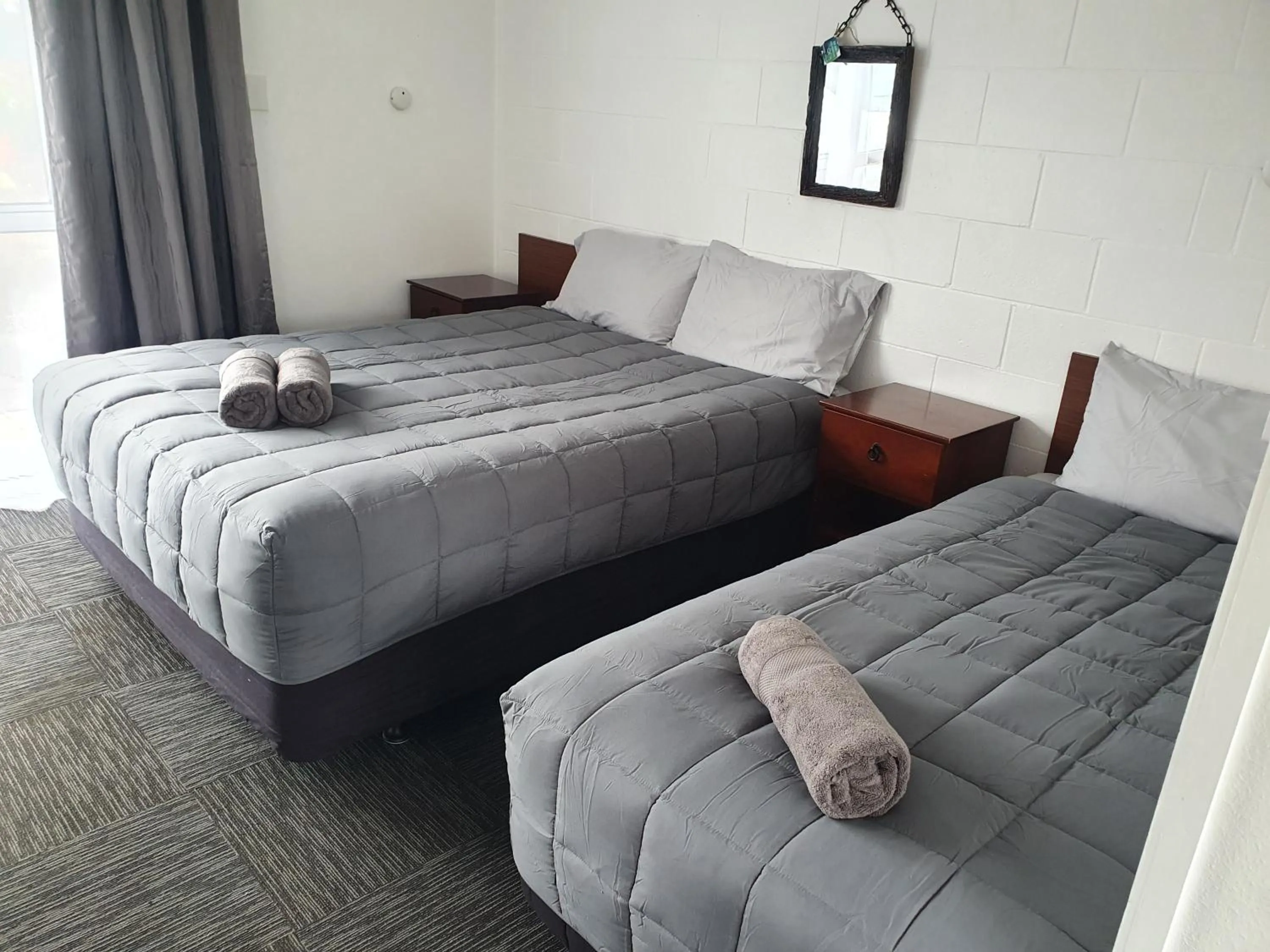 Bed in Brooklyne Motel Sanson