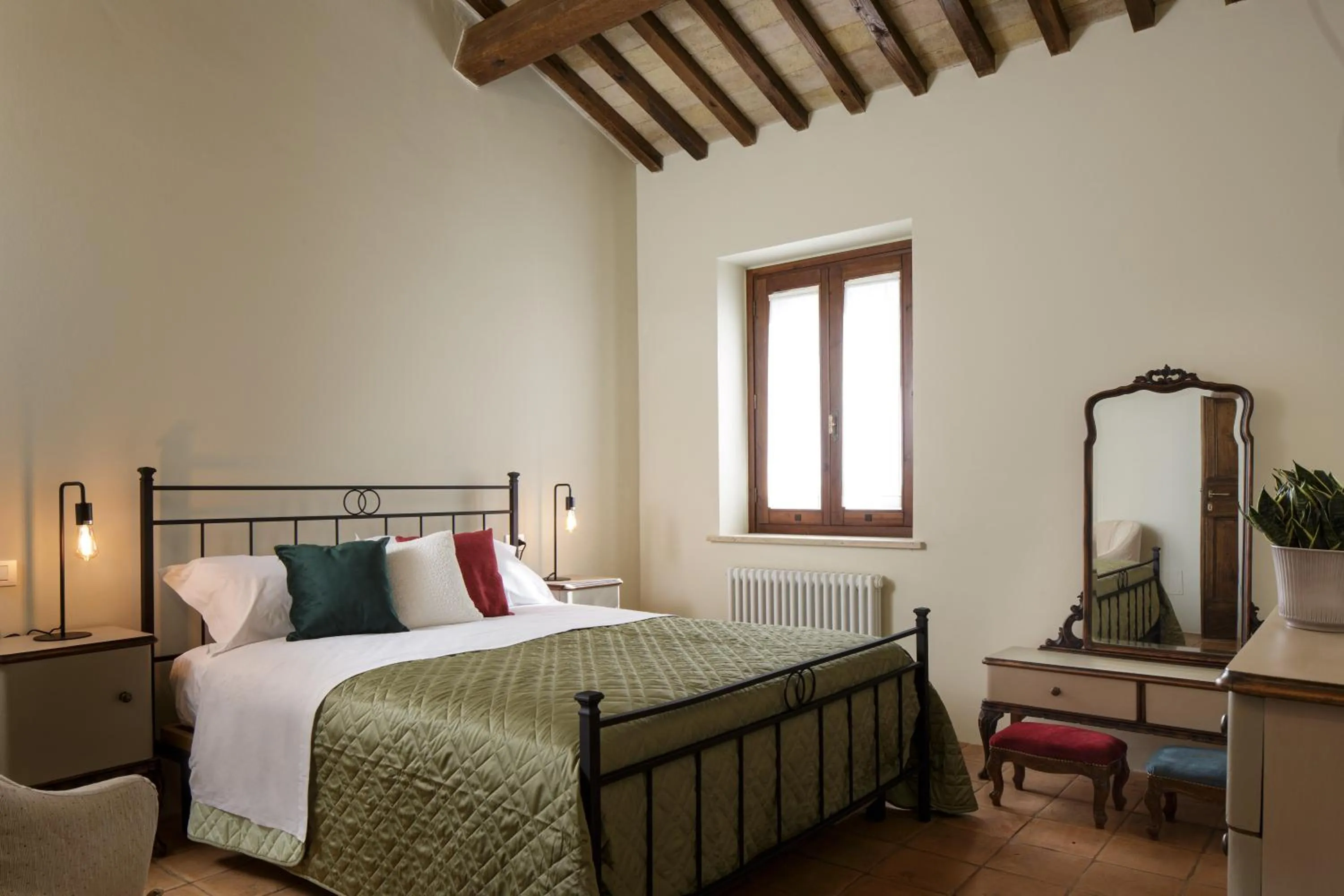 Photo of the whole room, Bed in SeiPetali