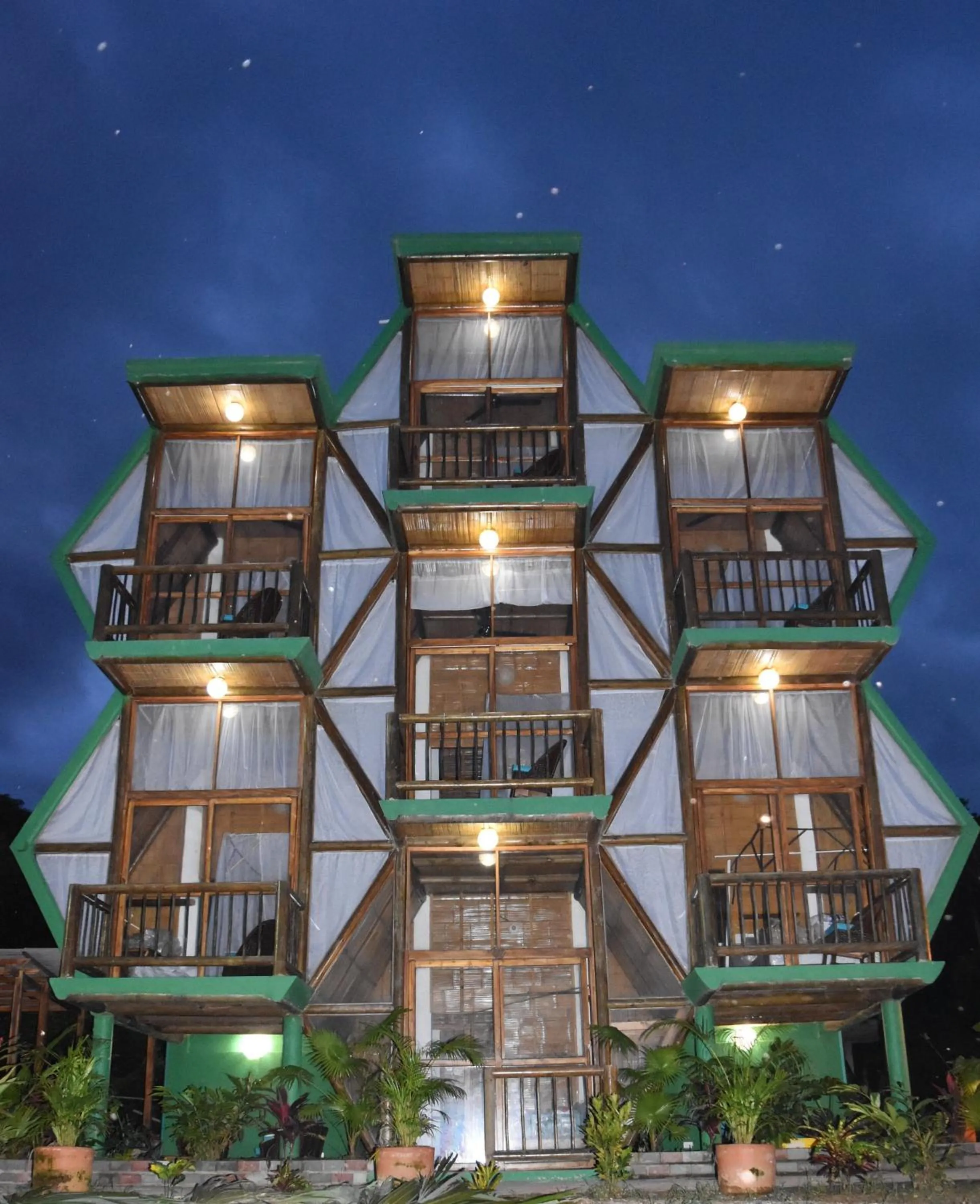 UUTTAAKA Eco-Hotel