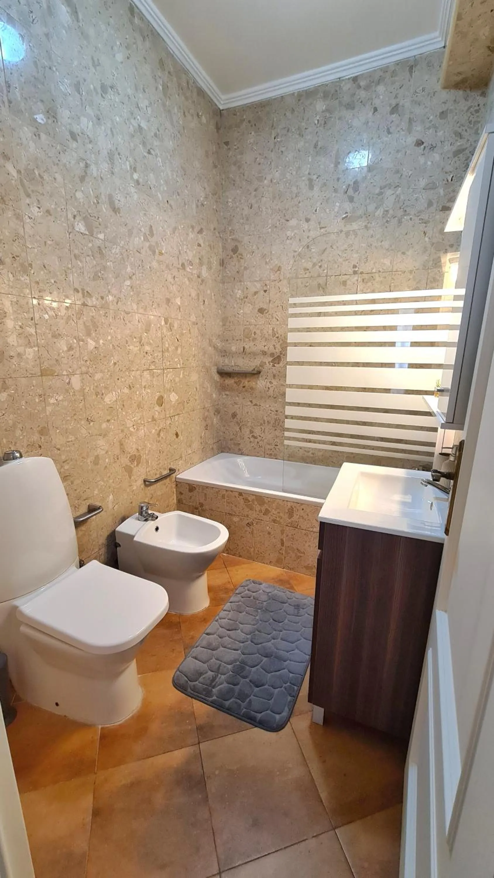 Shower in Santa Clara Apartments