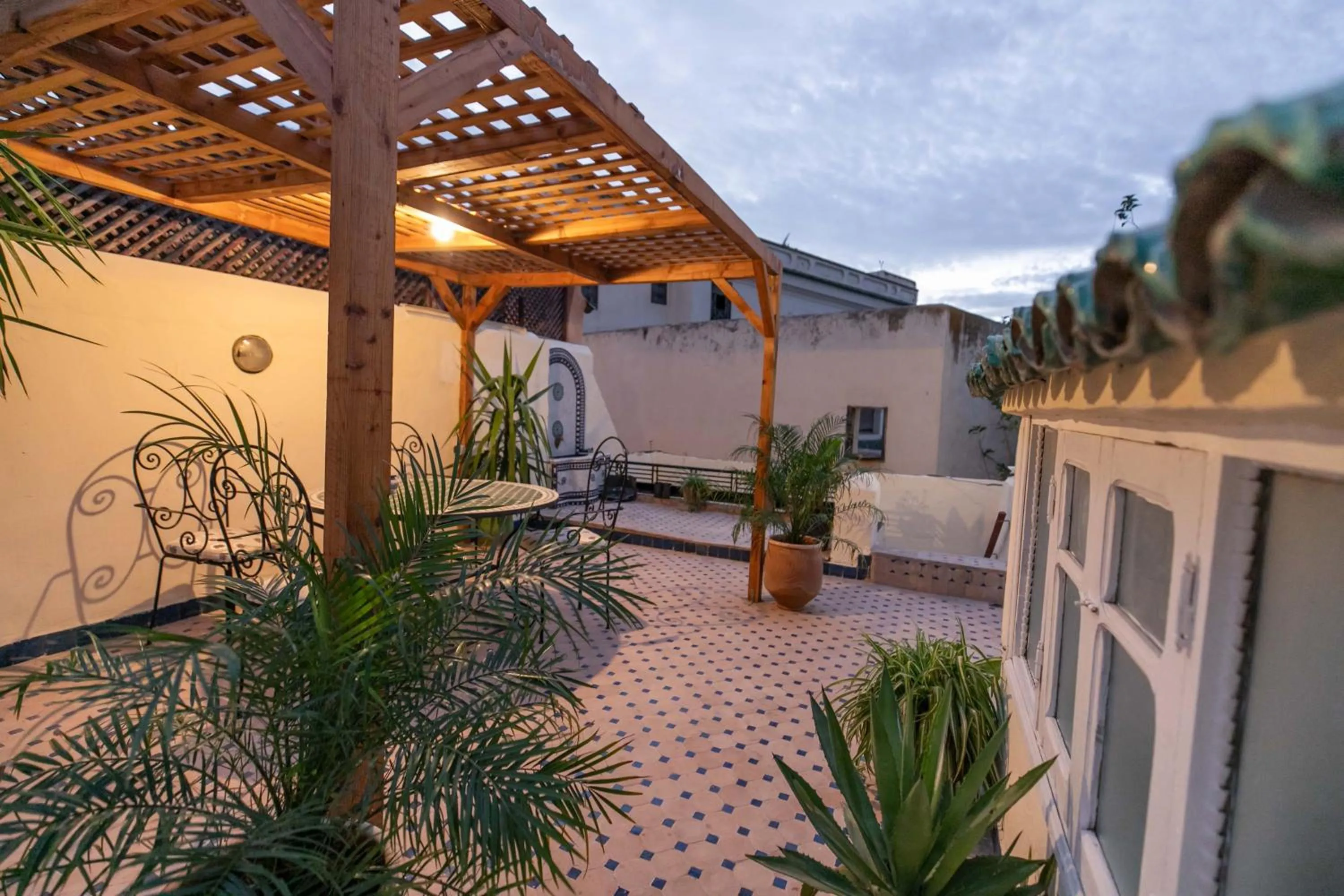 Charmant appartement avec terrasse privee a fes medina