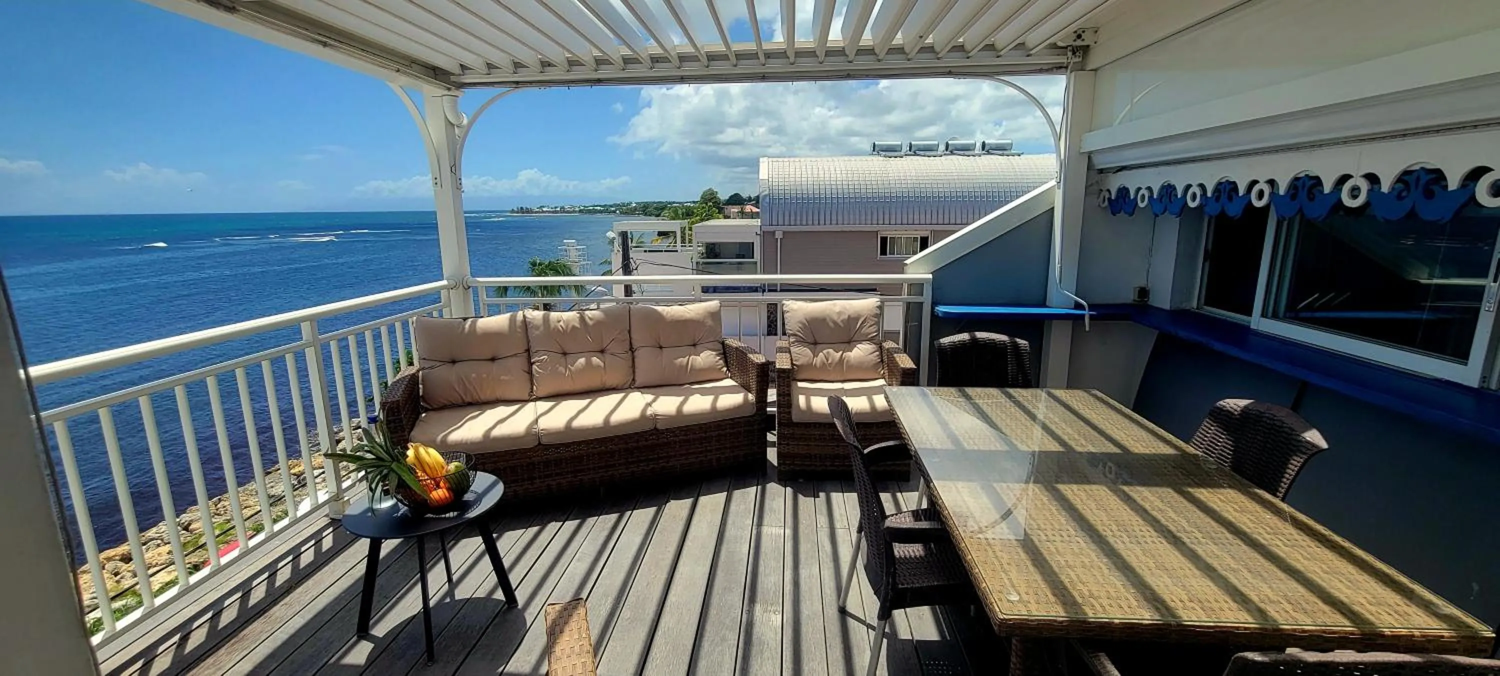 Patio in Sublime appartement face à la mer, vue panoramique