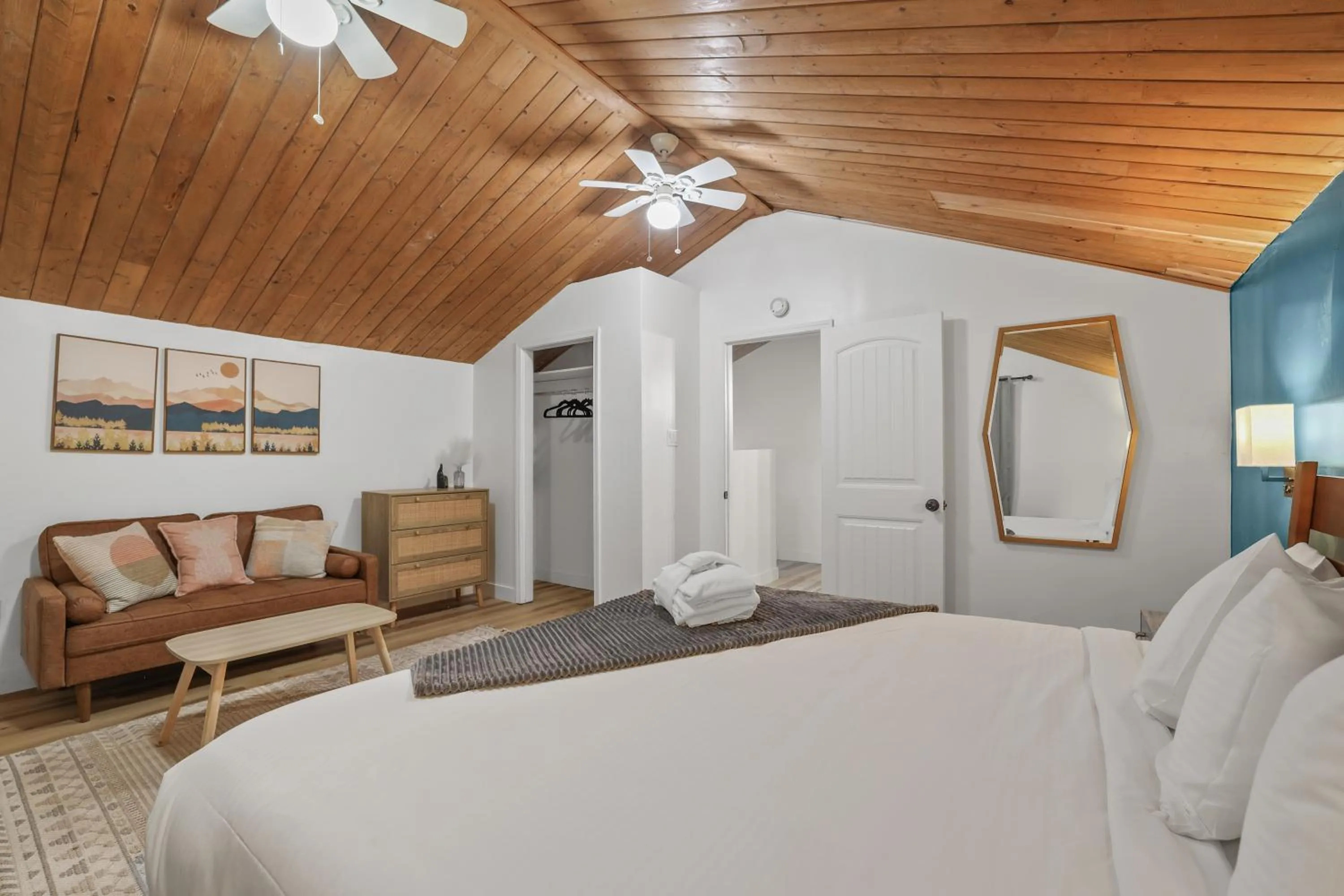 Bed in Tahoe Mountain Inn