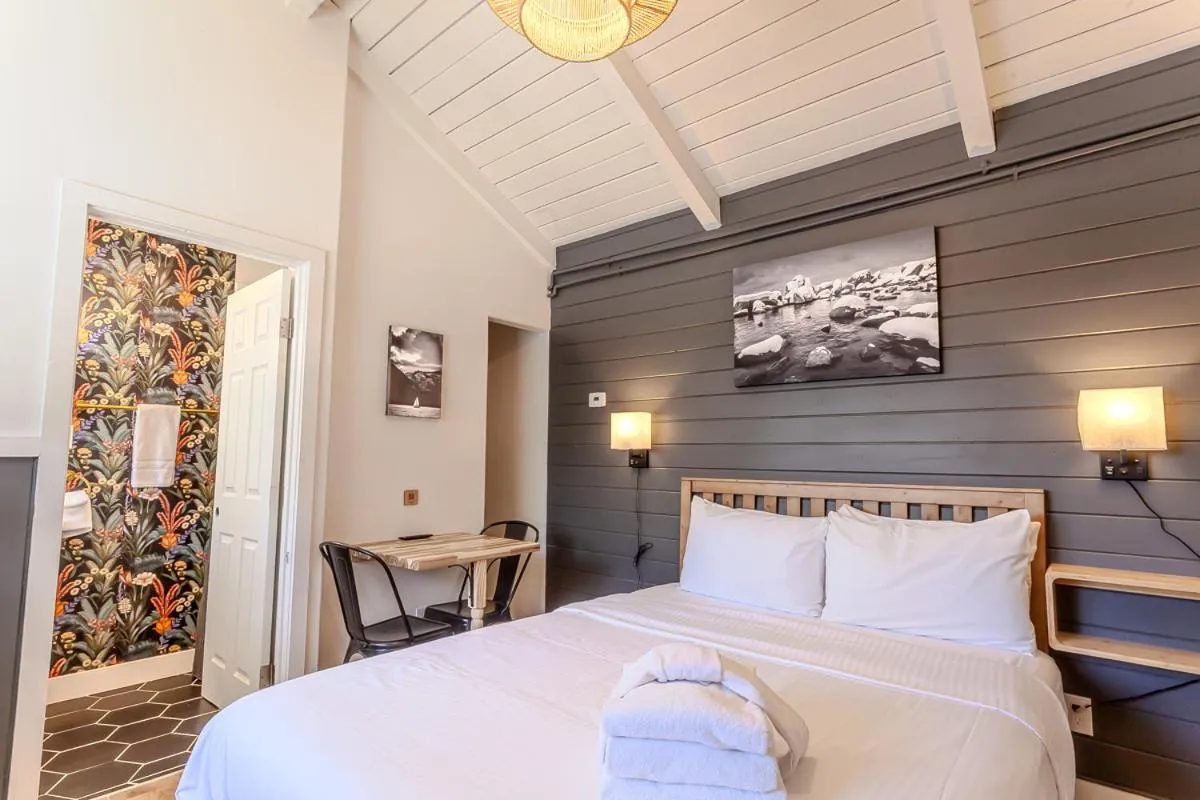 Bed in Tahoe Mountain Inn