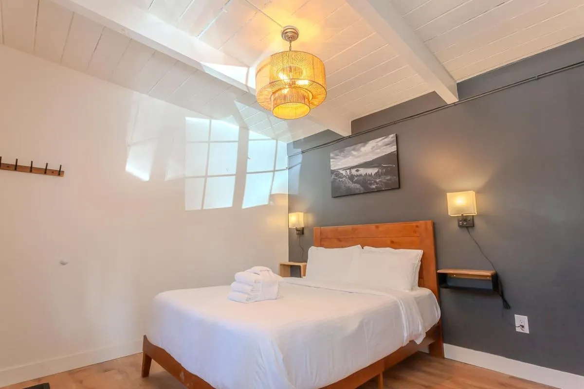 Bed in Tahoe Mountain Inn