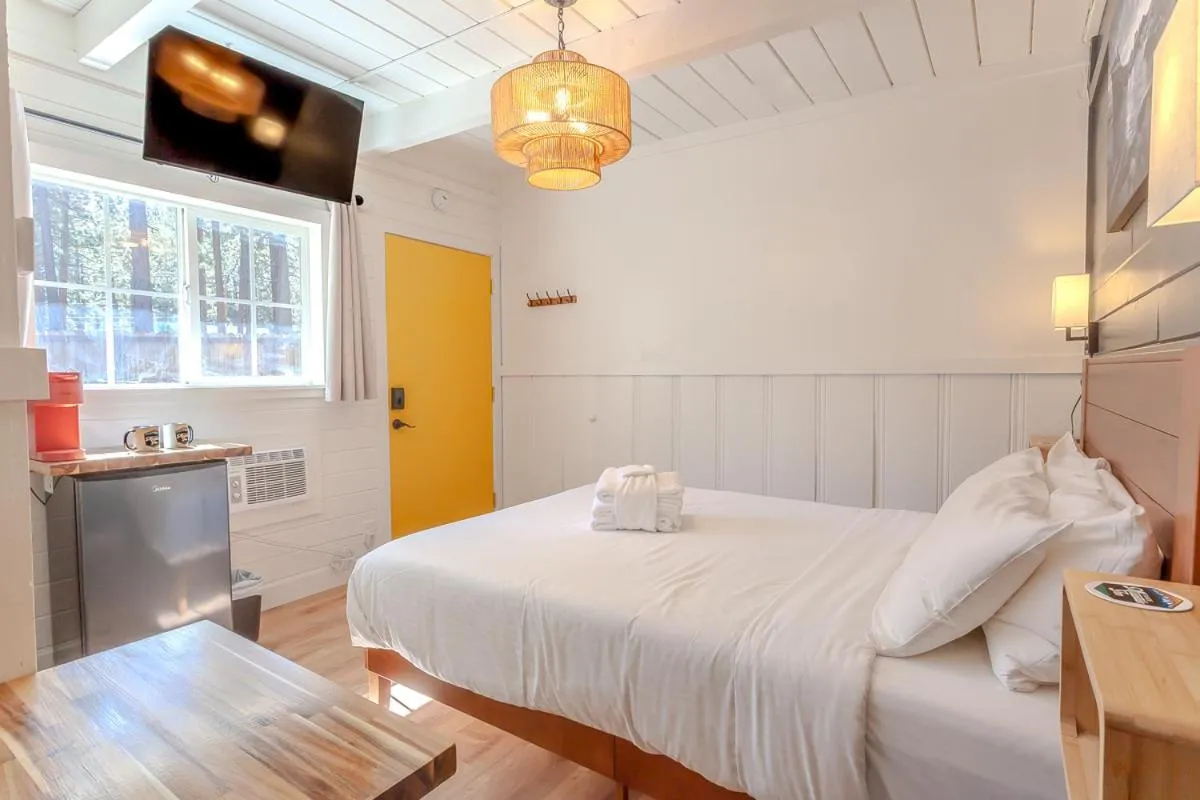 Bed in Tahoe Mountain Inn