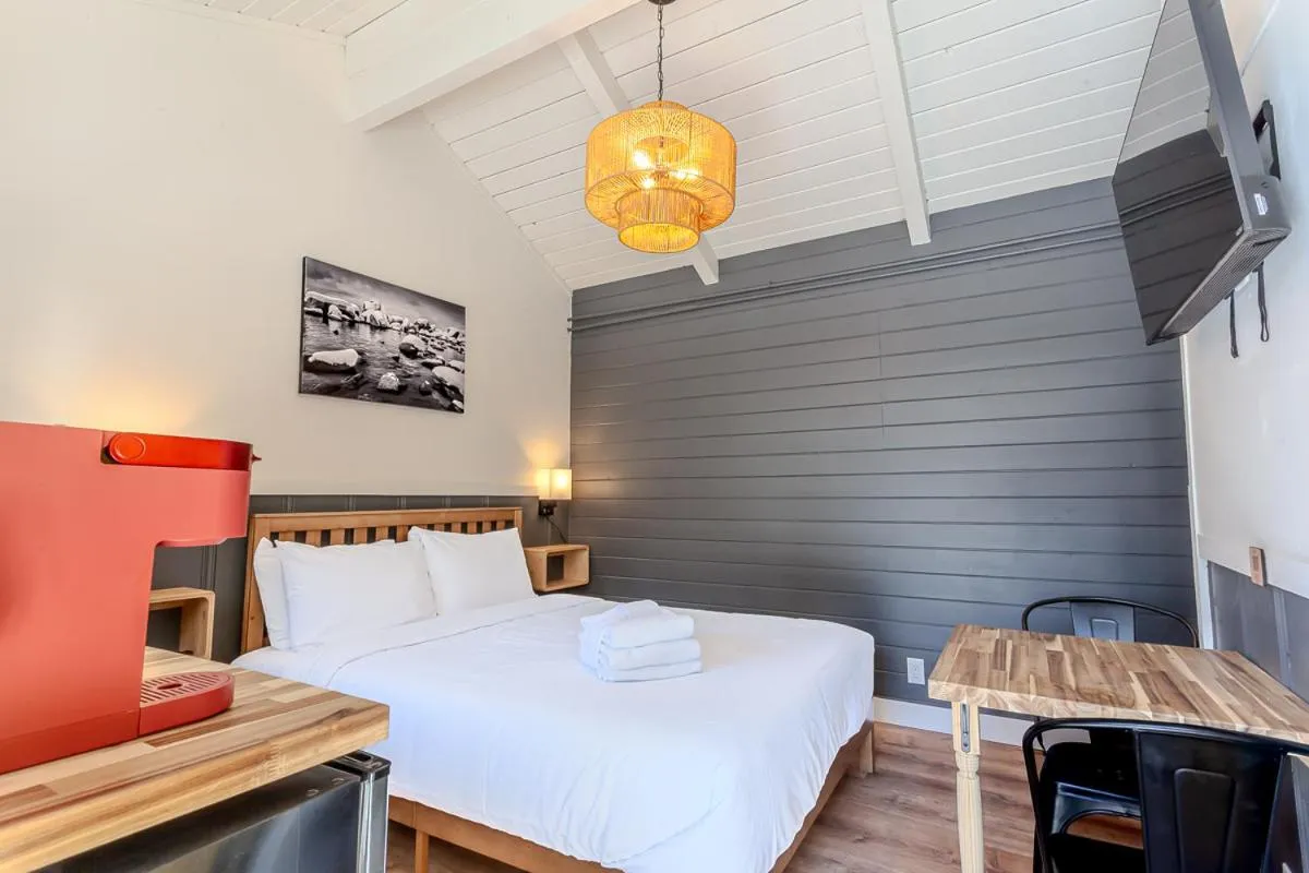 Bed in Tahoe Mountain Inn