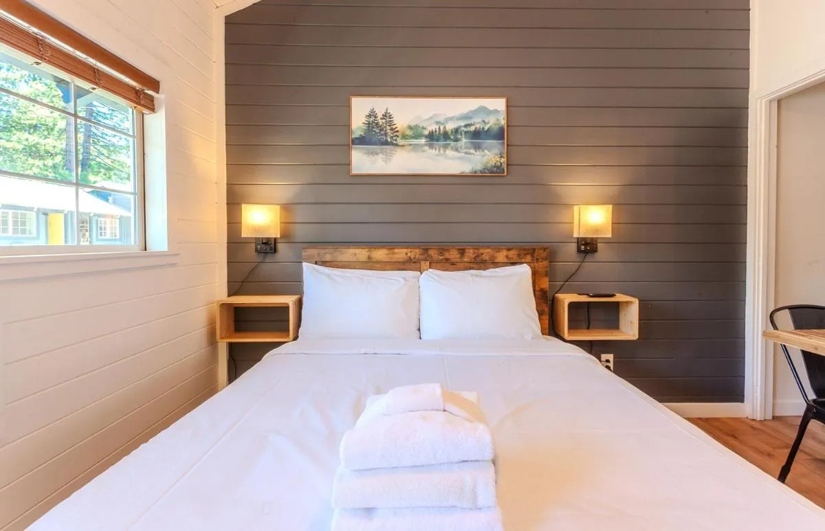 Bed in Tahoe Mountain Inn
