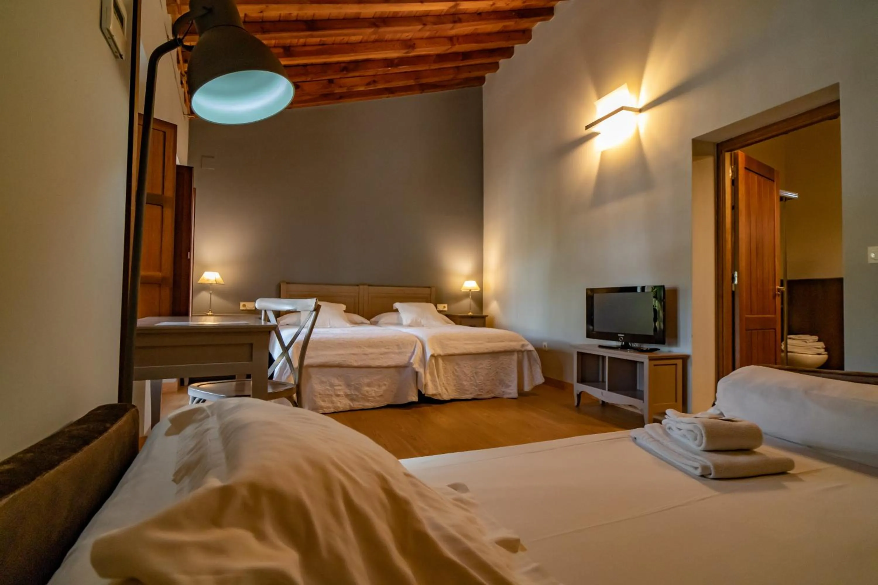 Bed in Hotel Alfonso IX