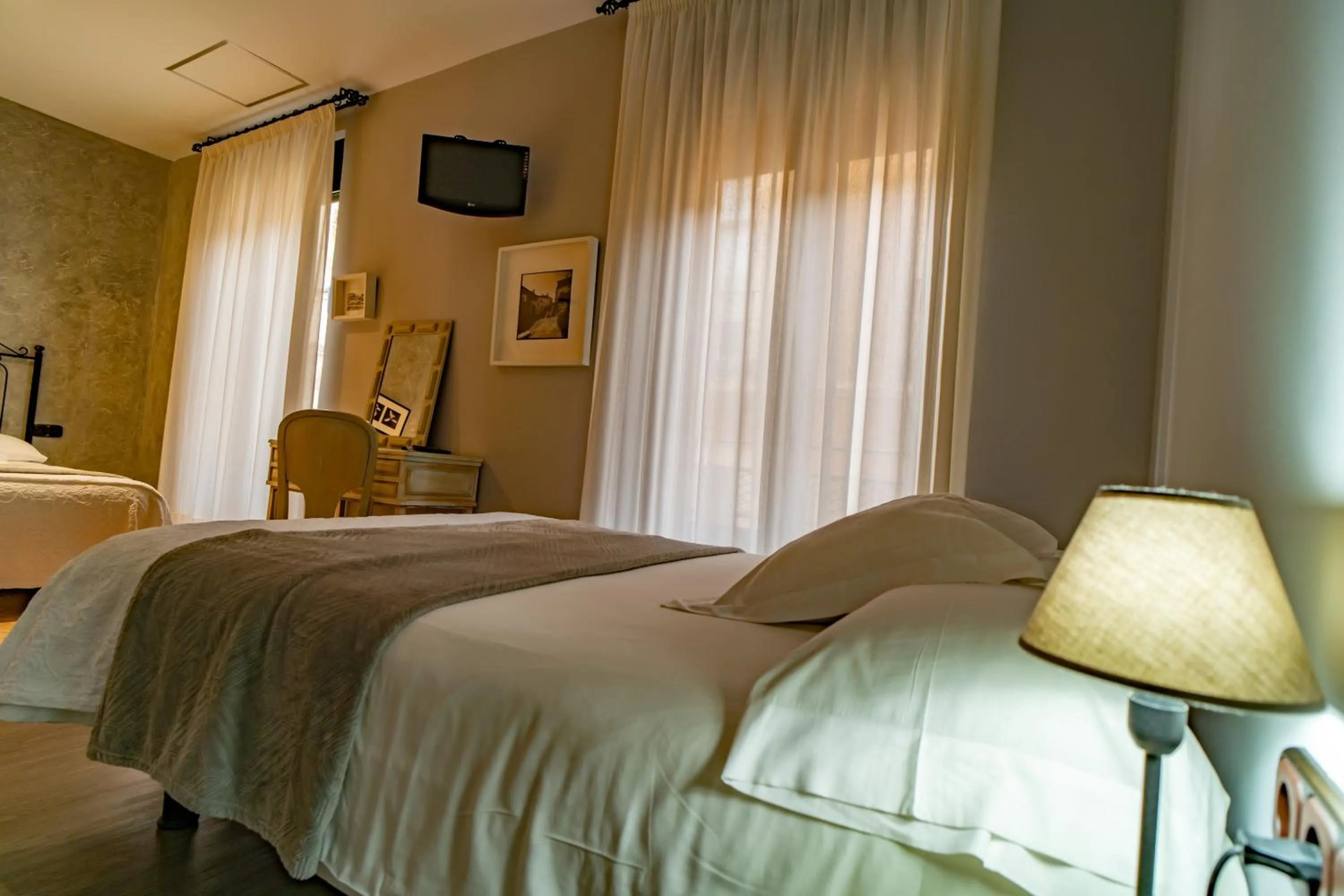 Bed in Hotel Alfonso IX