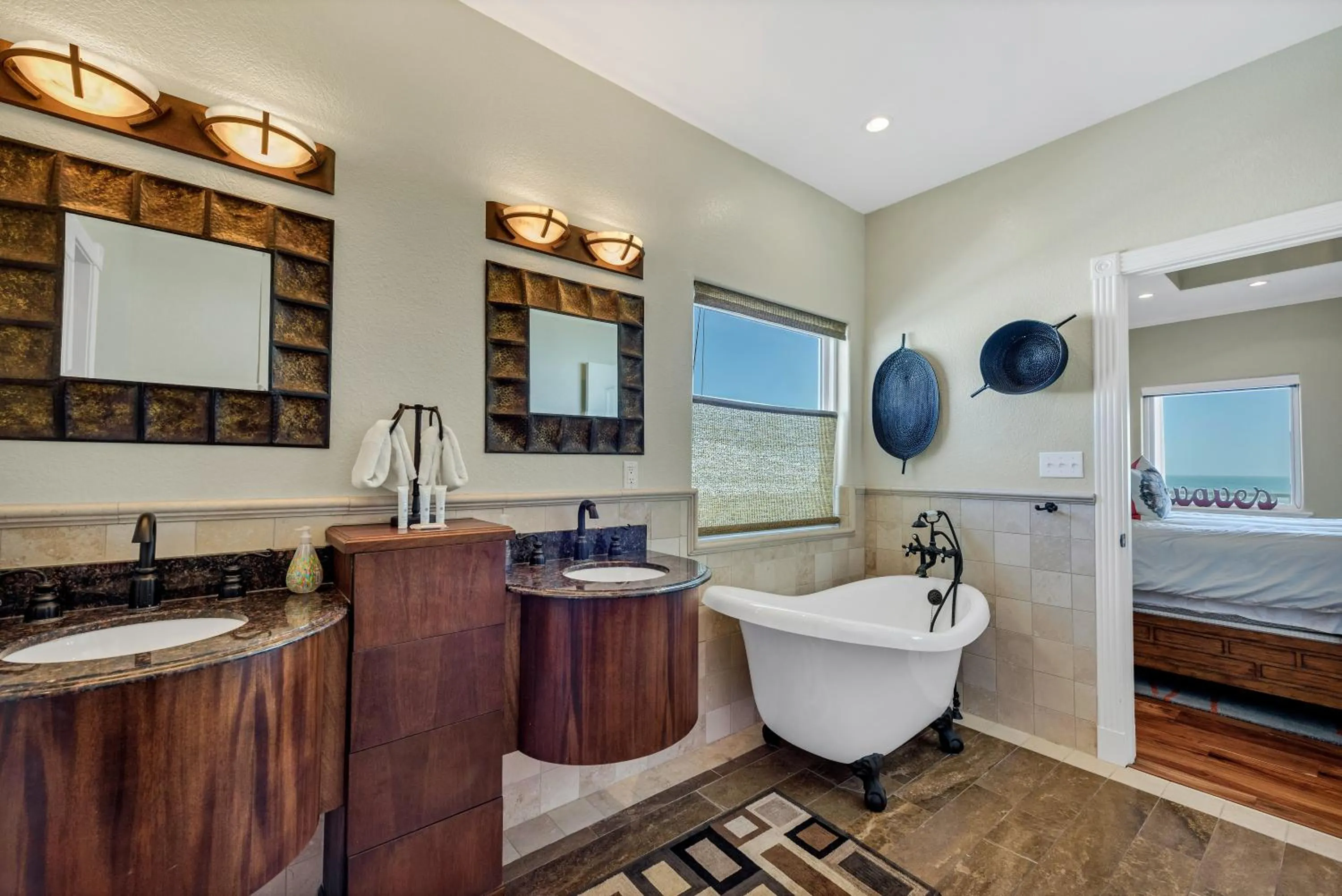 Property building, Bed in Itll Do With an Amazing View