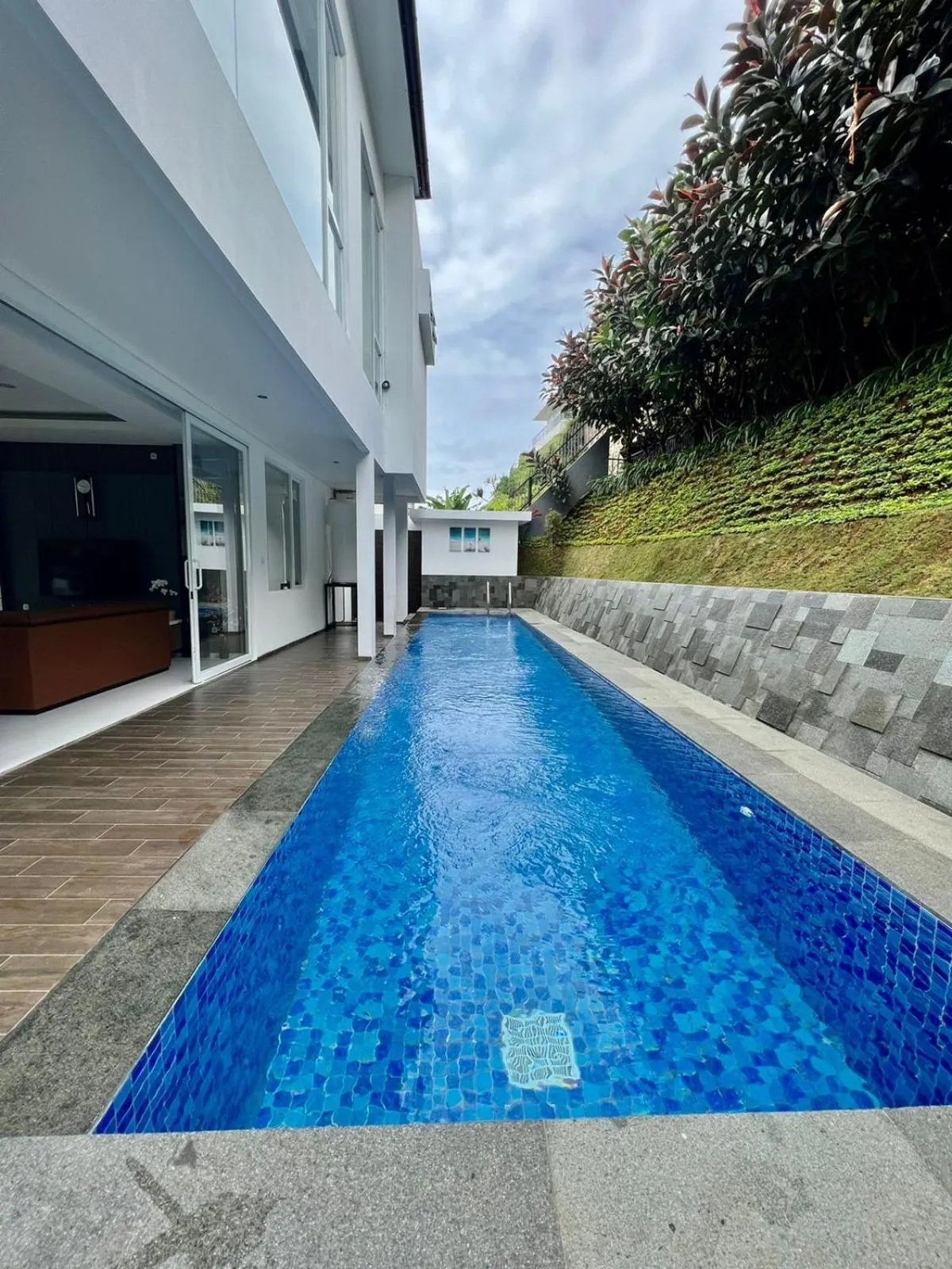Platinum Yellow Bandung Villa 24 Pax Private Pool