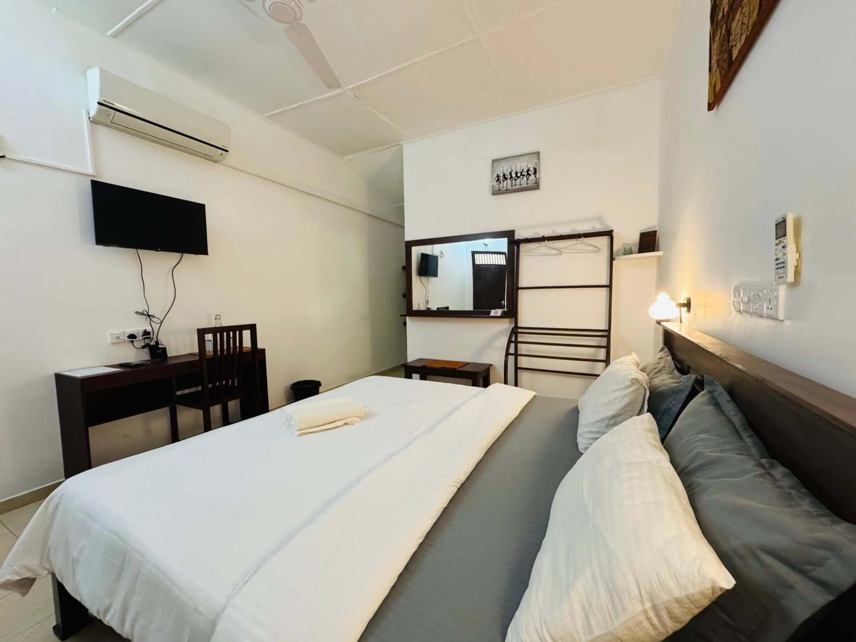 View (from property/room), Bed in Shanthi Boutique Villa