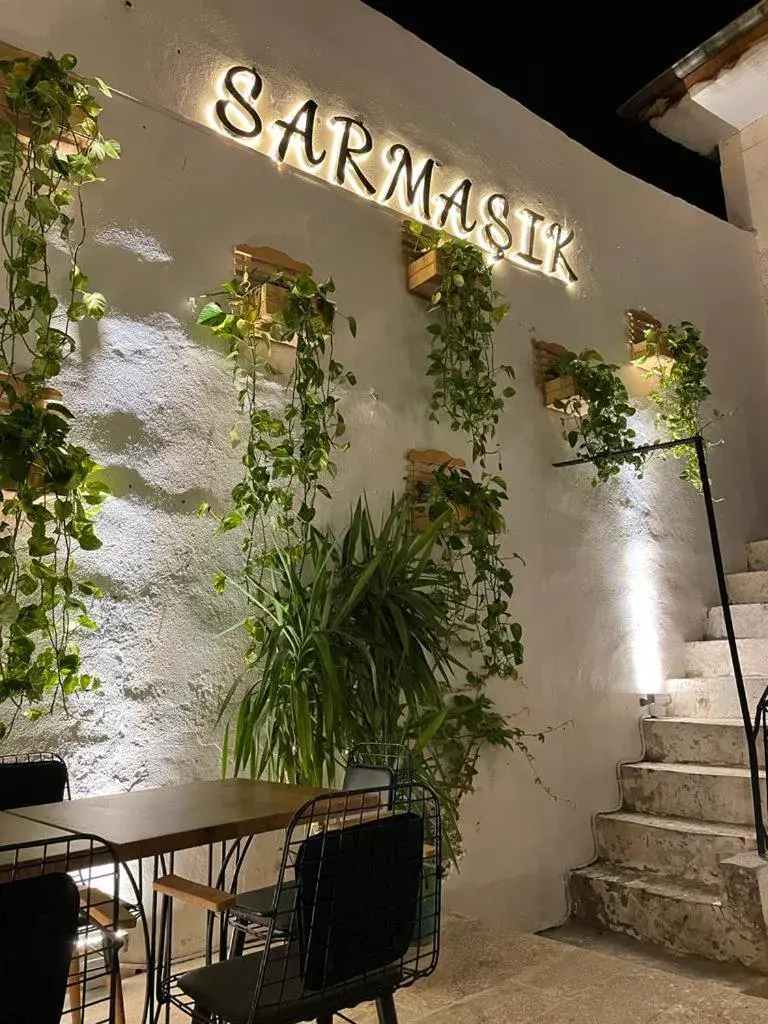 Property building in Sarmaşık Otel Property building in Sarmaşık Otel