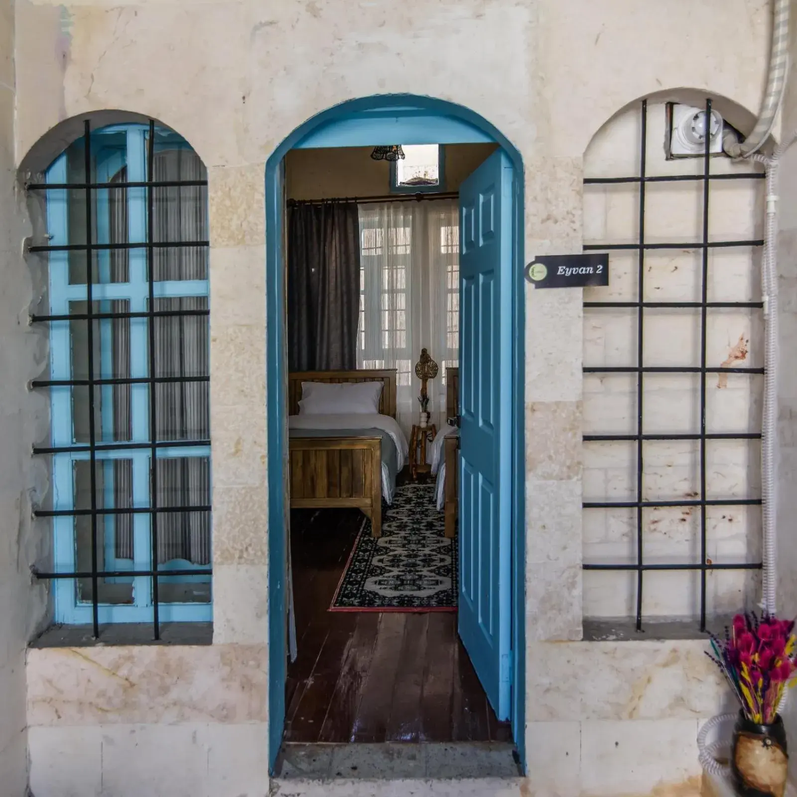 Property building in Sarmaşık Otel Property building in Sarmaşık Otel