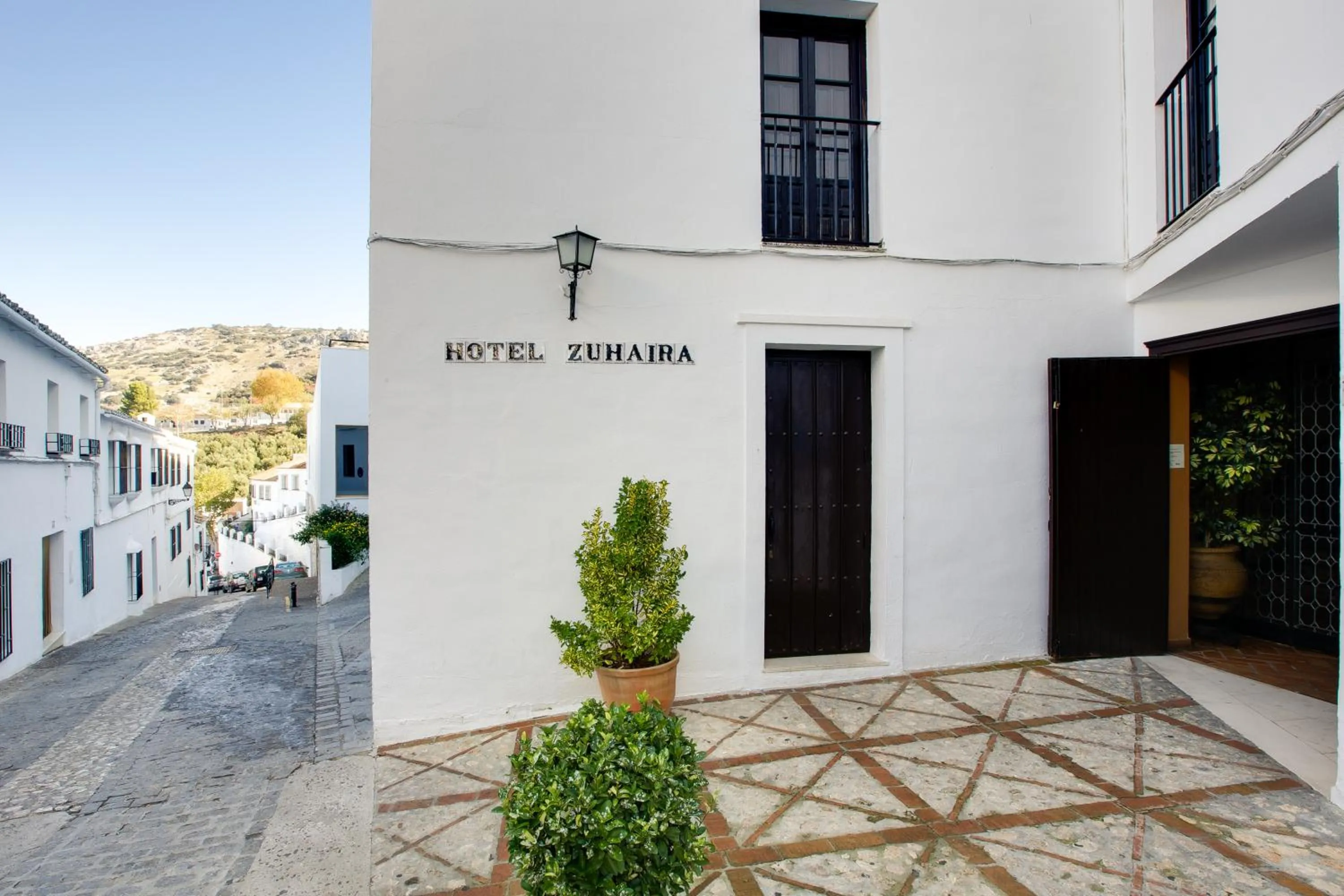 Property building in Hotel Zuhayra