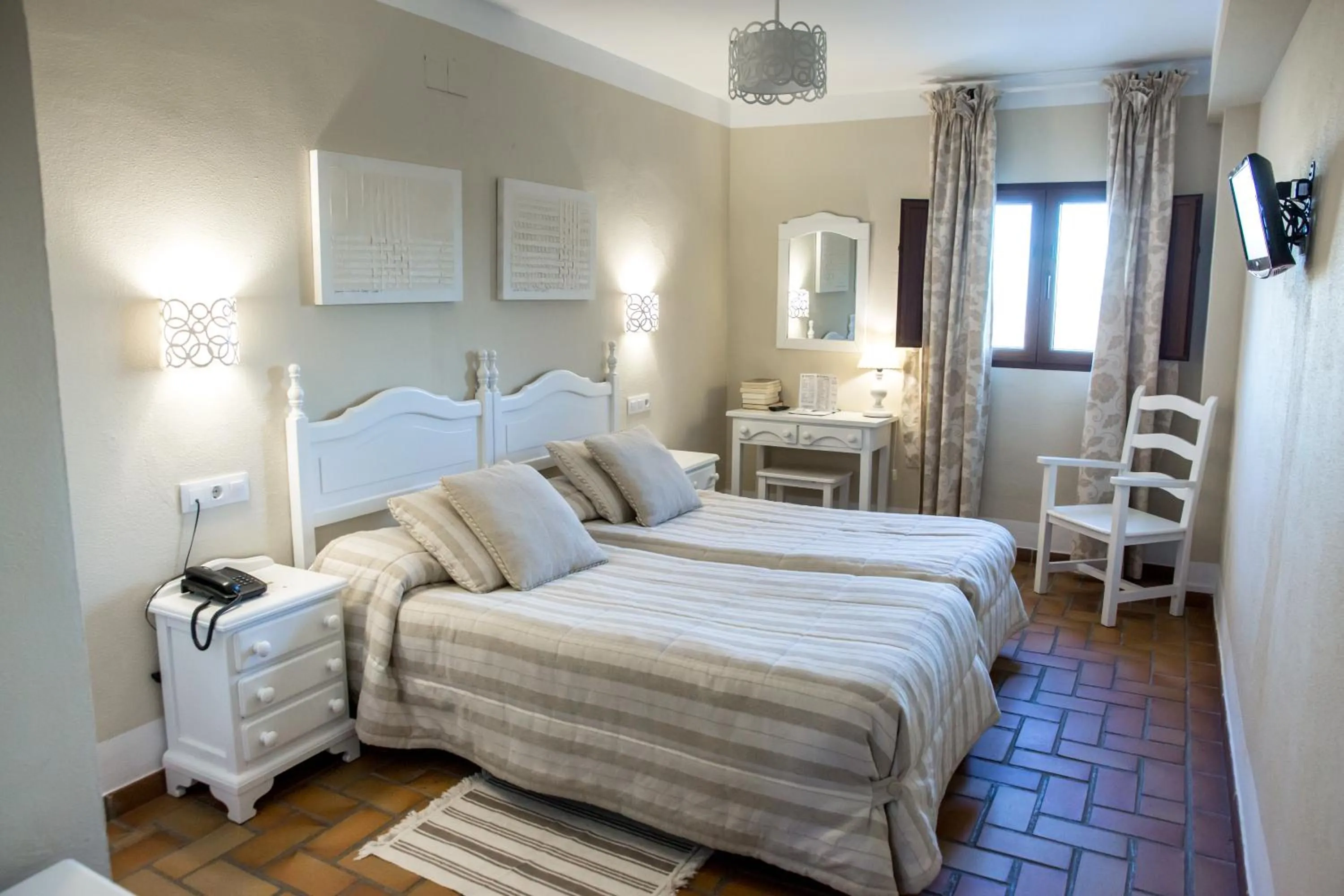 Photo of the whole room, Bed in Hotel Zuhayra