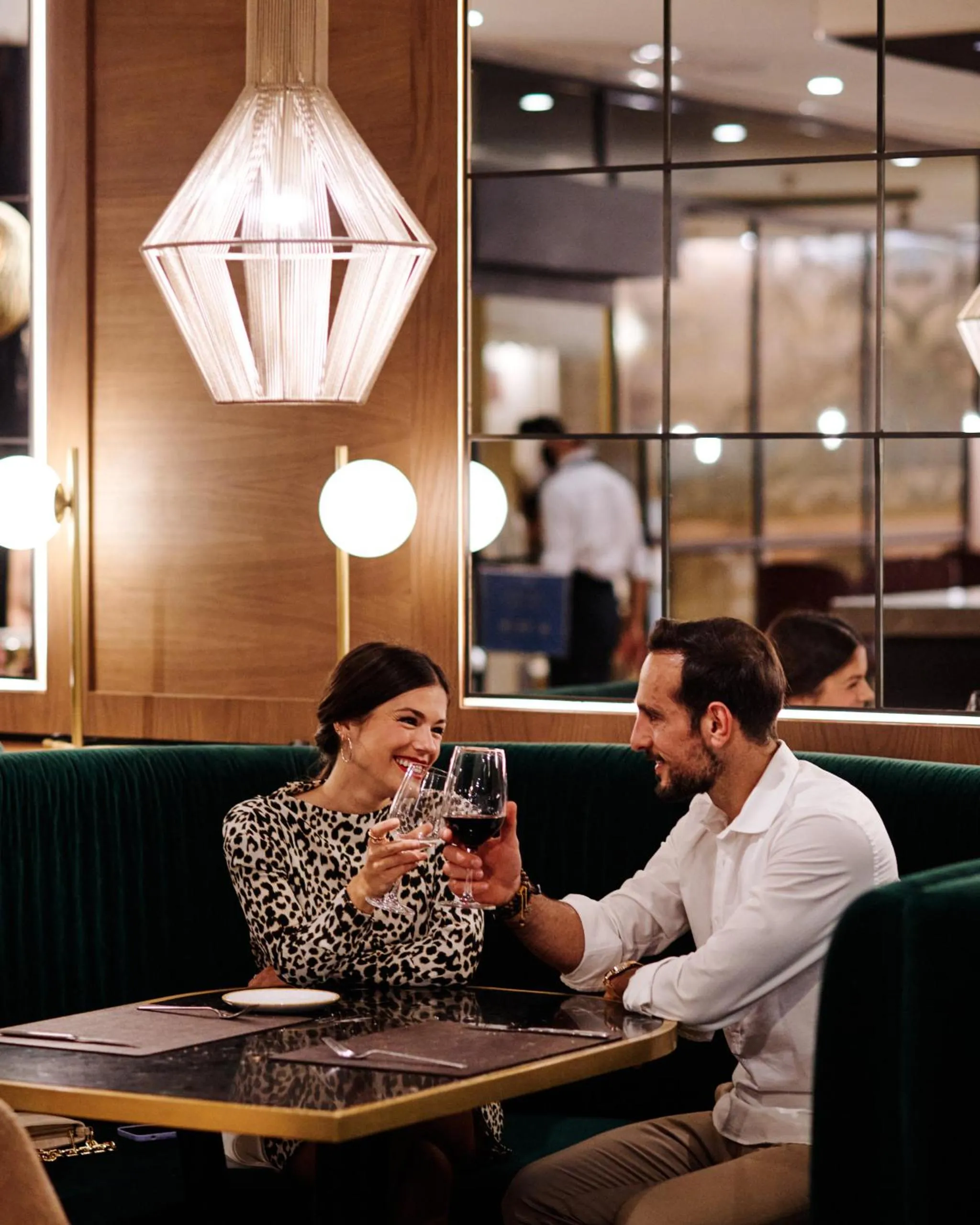 Restaurant/places to eat in Molina Lario