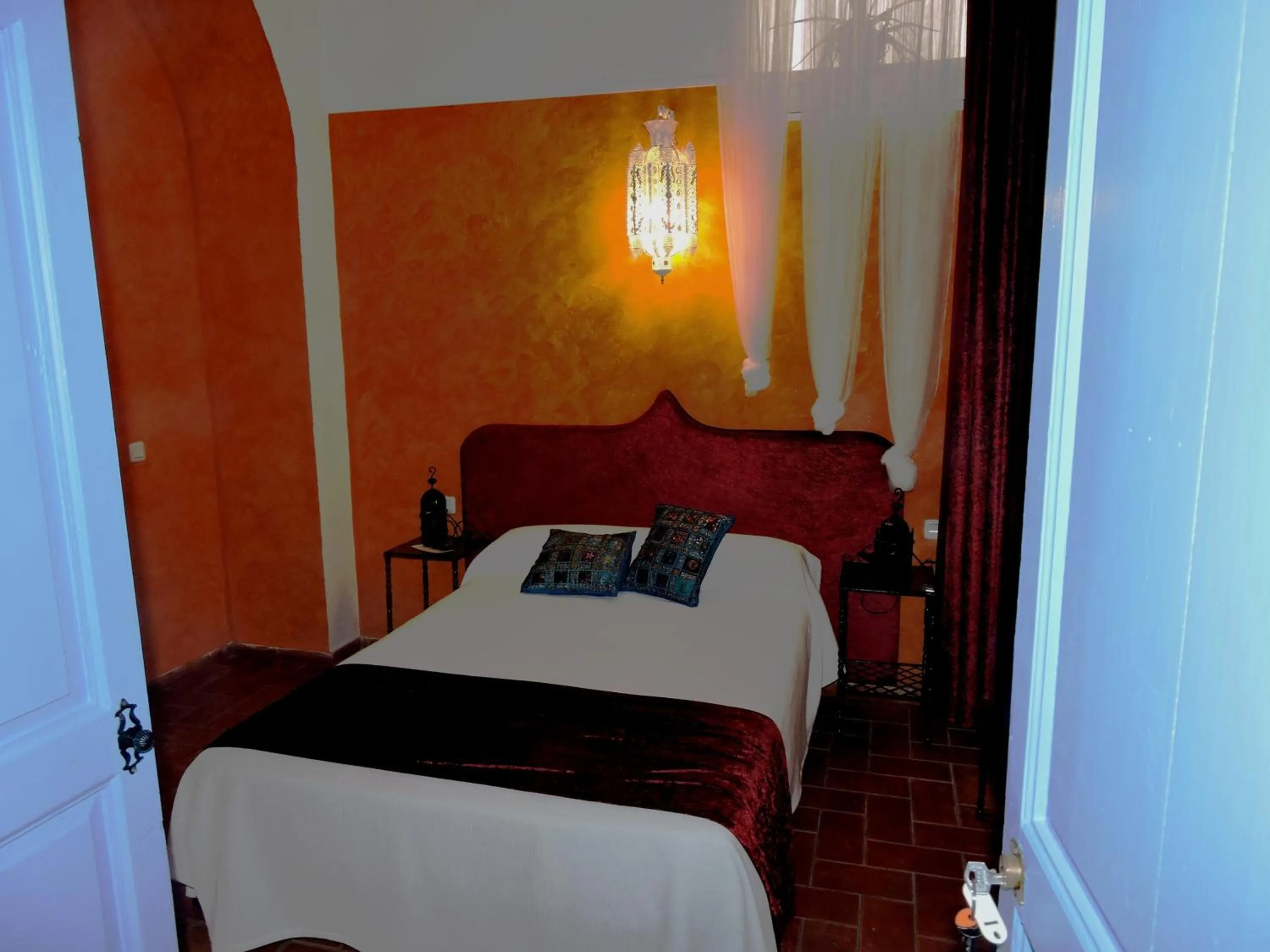 Bedroom, Bed in Hotel La Fonda del Califa