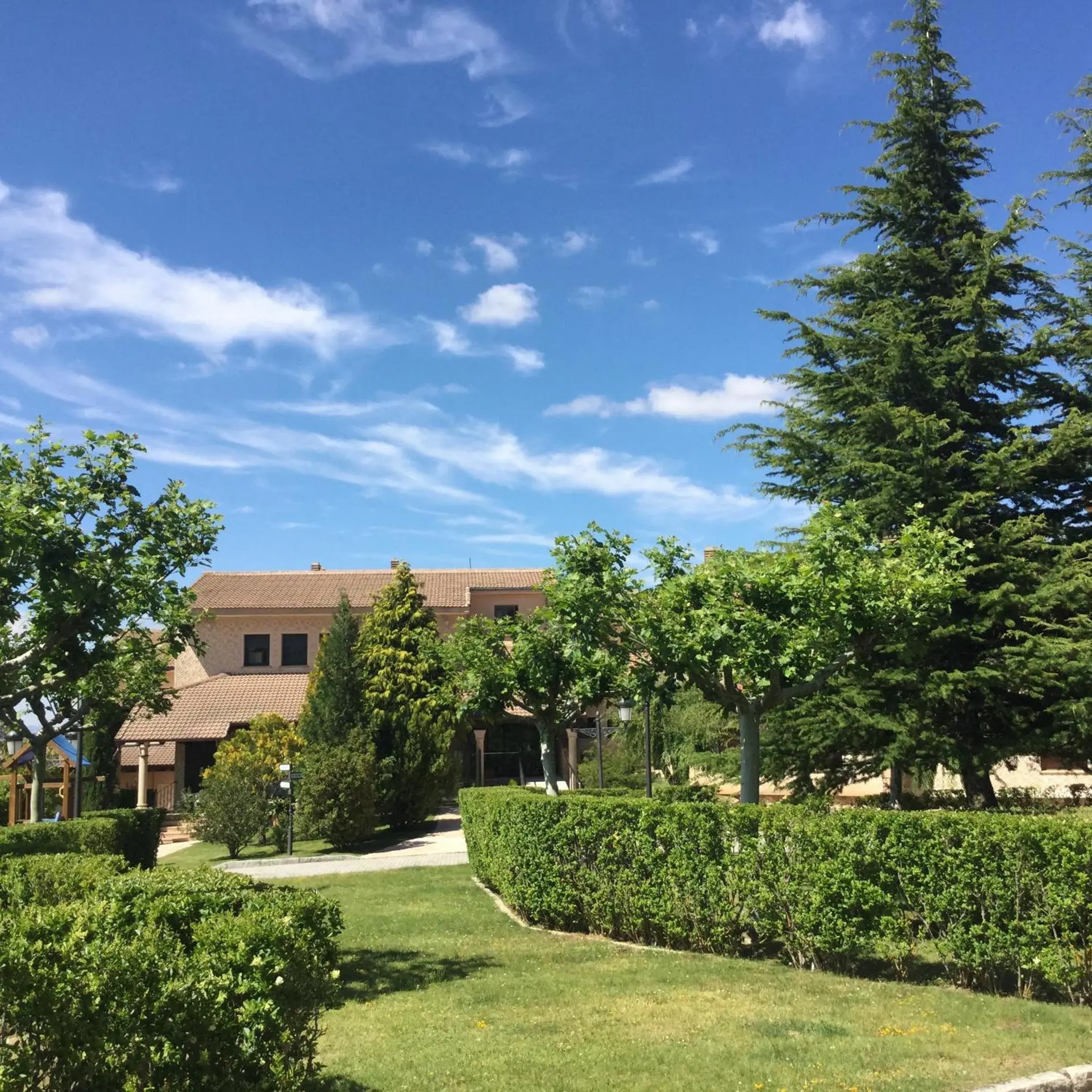 Facade/entrance in Mirasierra Facade/entrance in Mirasierra
