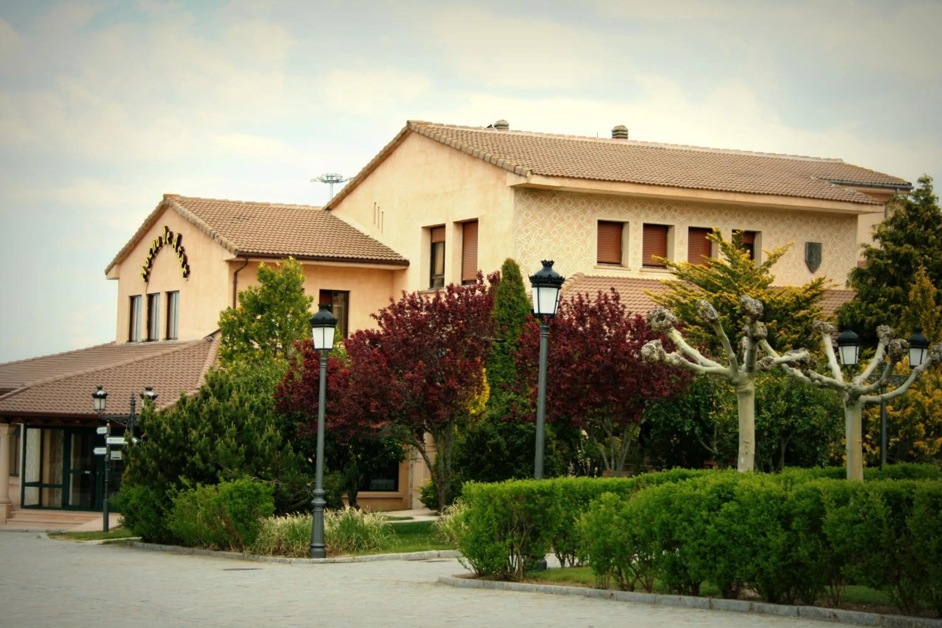 Property building in Mirasierra