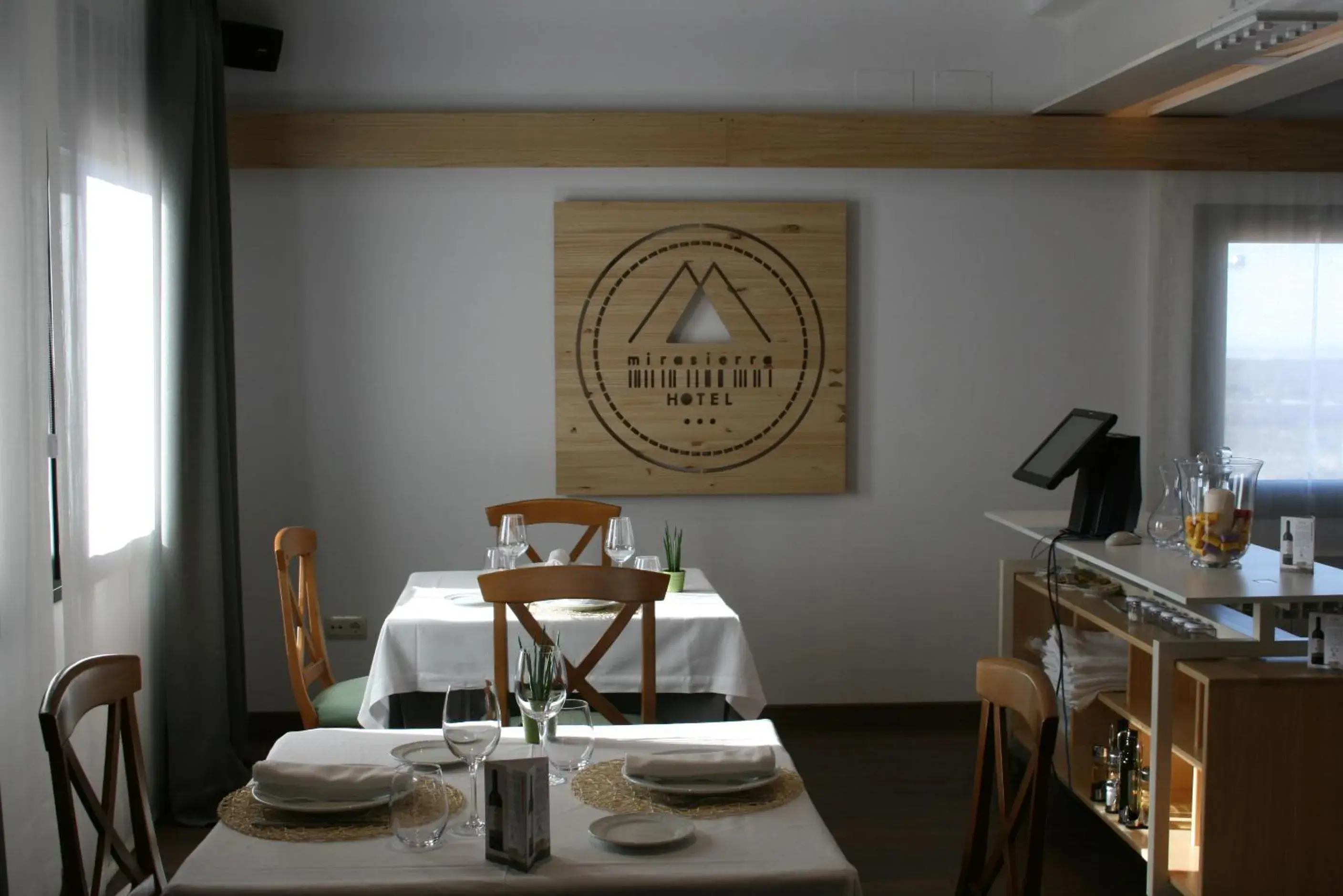 Restaurant/places to eat in Mirasierra Restaurant/places to eat in Mirasierra