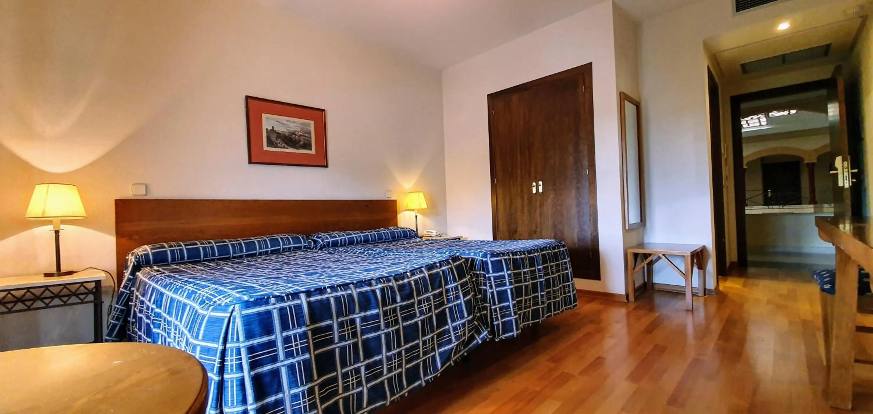 Bedroom, Bed in Mirasierra