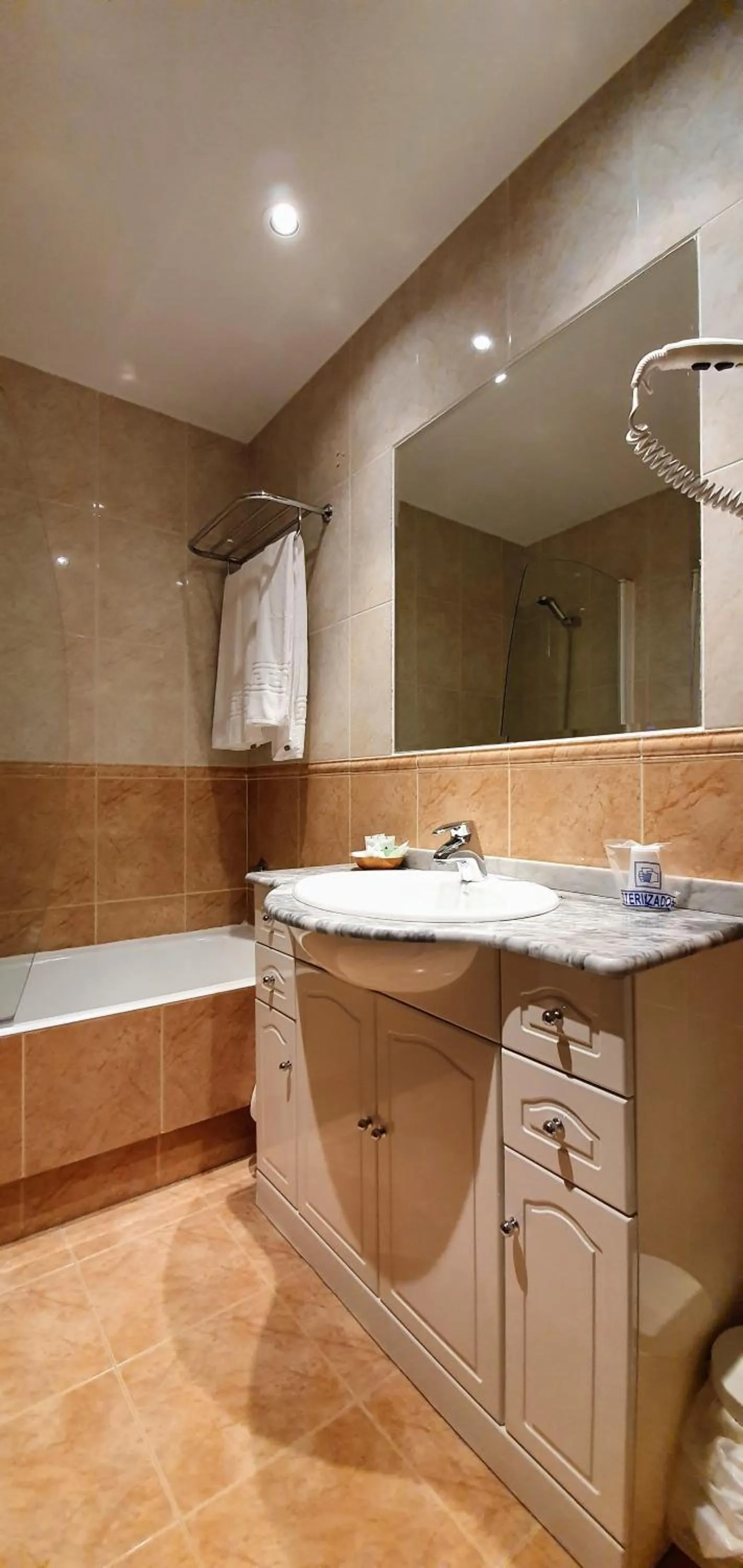 Bathroom in Mirasierra