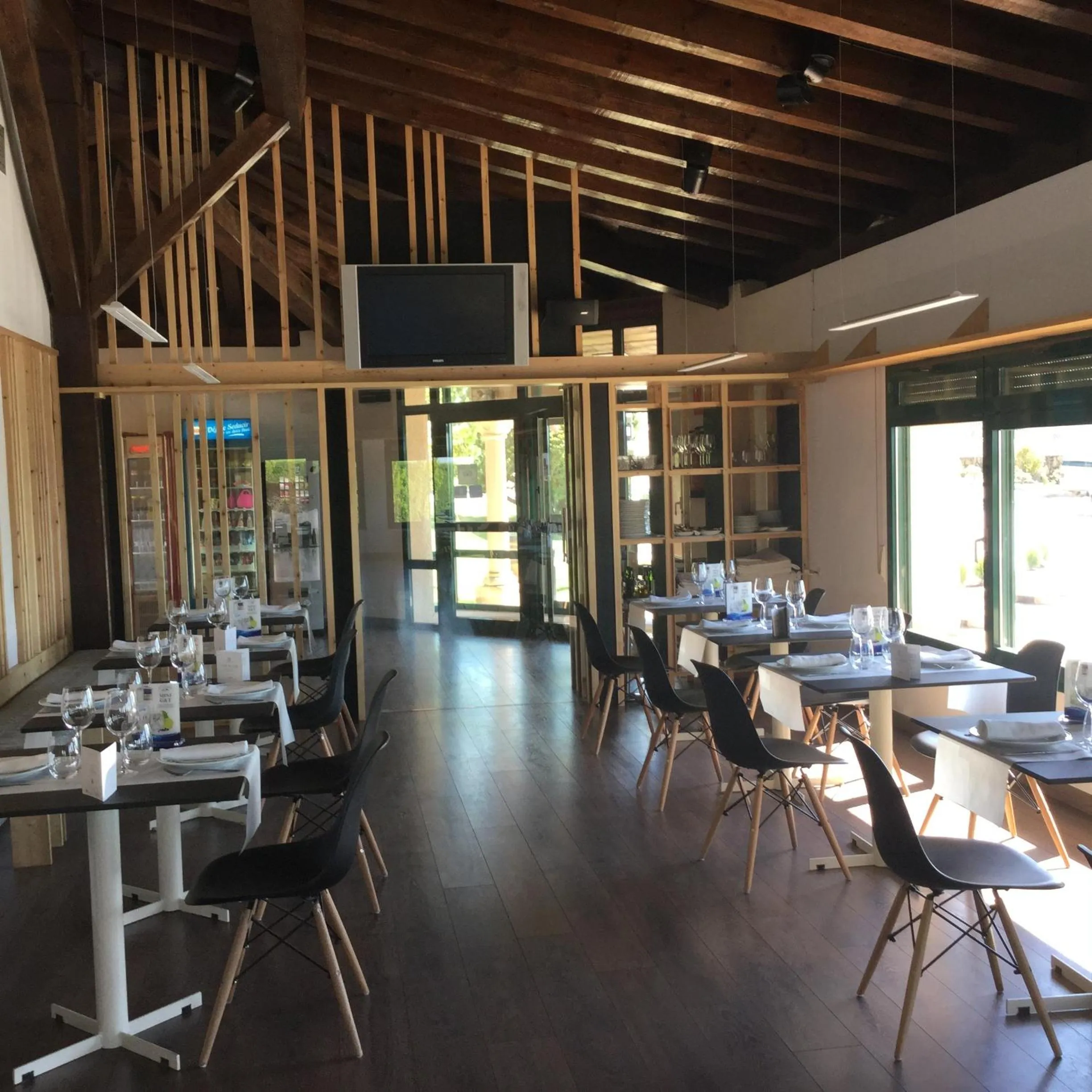 Lounge or bar in Mirasierra