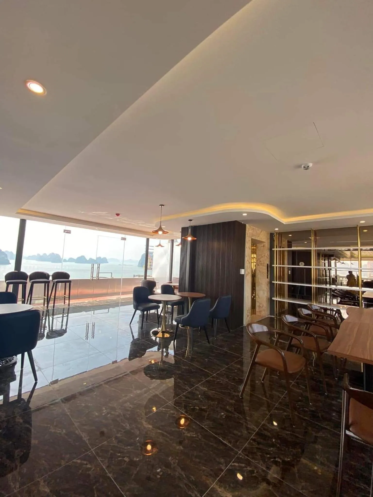 Banquet/Function facilities in Golden Sea HaLong Hotel