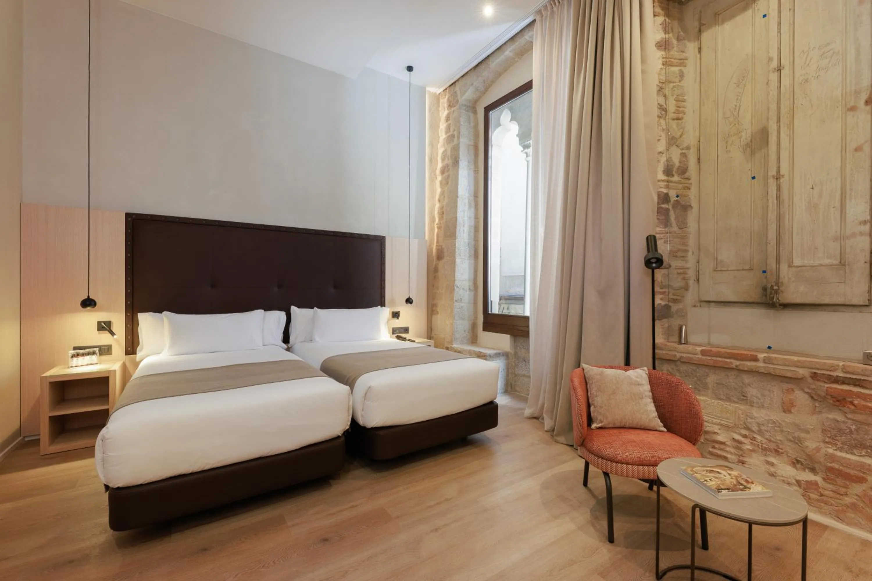 Bedroom, Bed in Gran Hotel Barcino