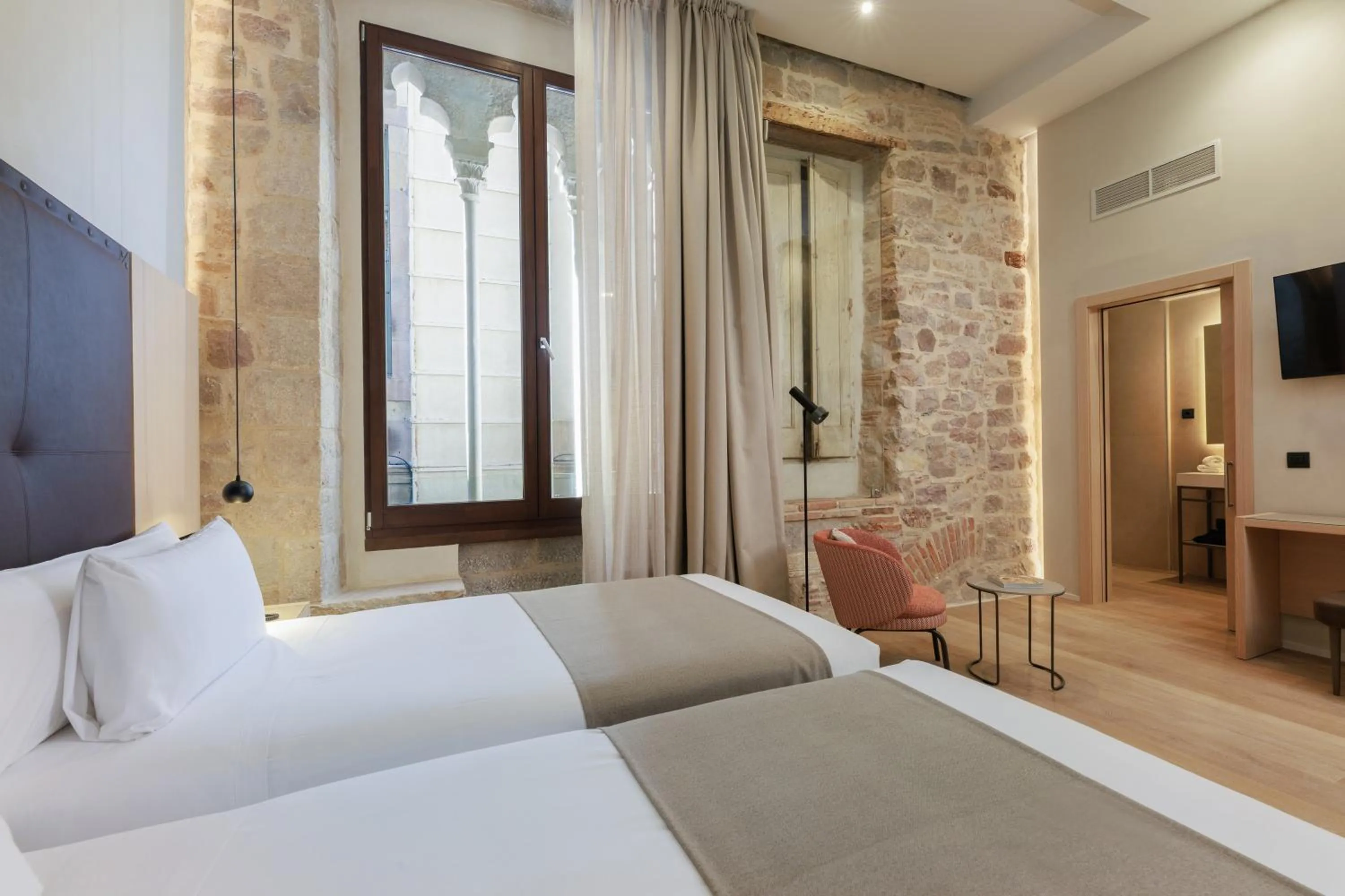 Bedroom, Bed in Gran Hotel Barcino