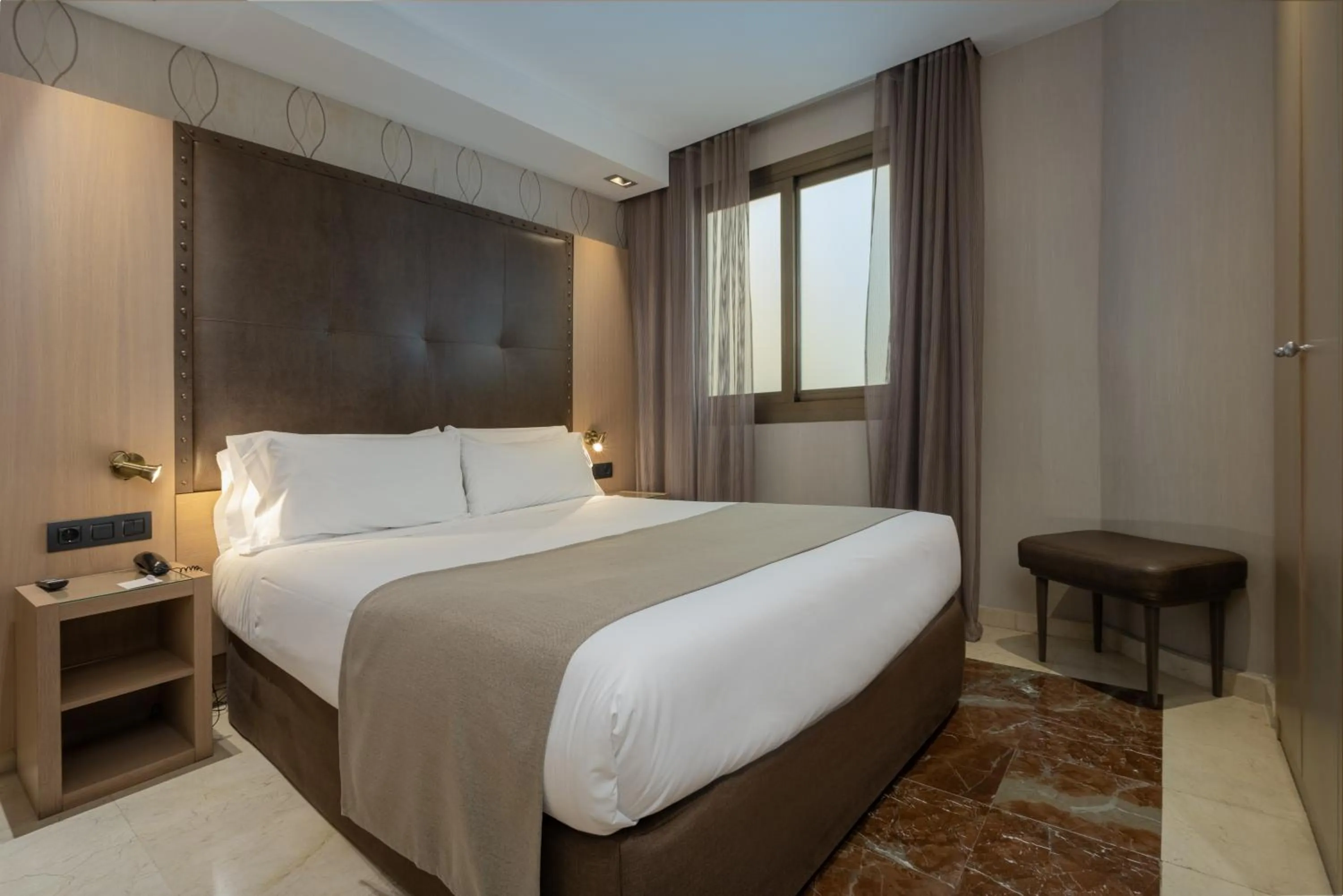 Bedroom, Bed in Gran Hotel Barcino