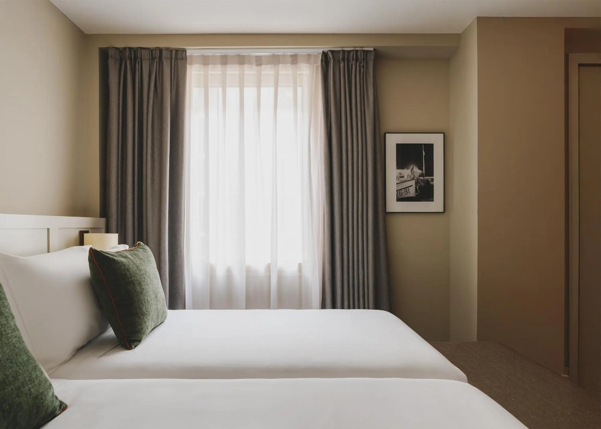 Bed in Gallery Hotel 4 Sup