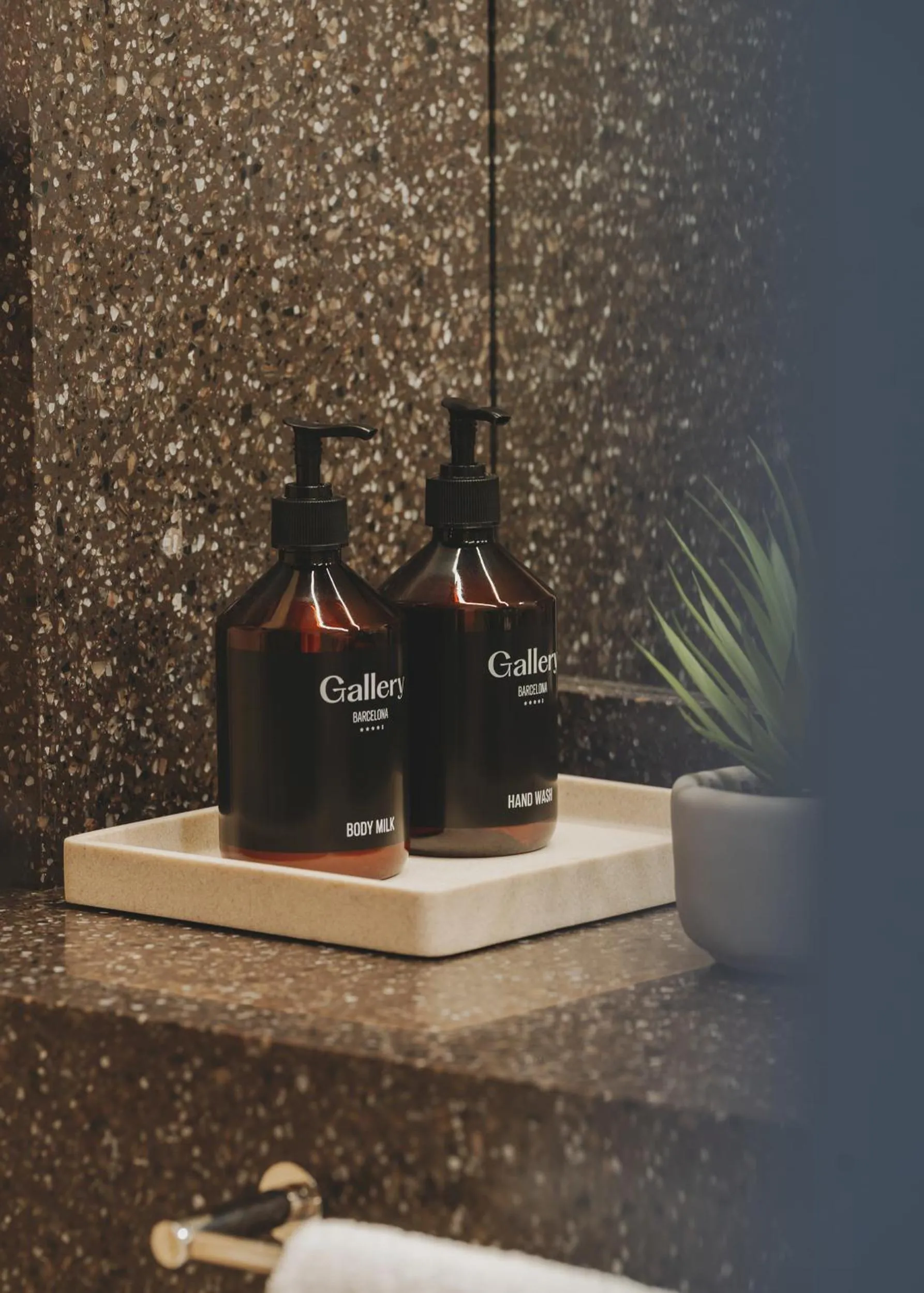 Decorative detail in Gallery Hotel 4 Sup