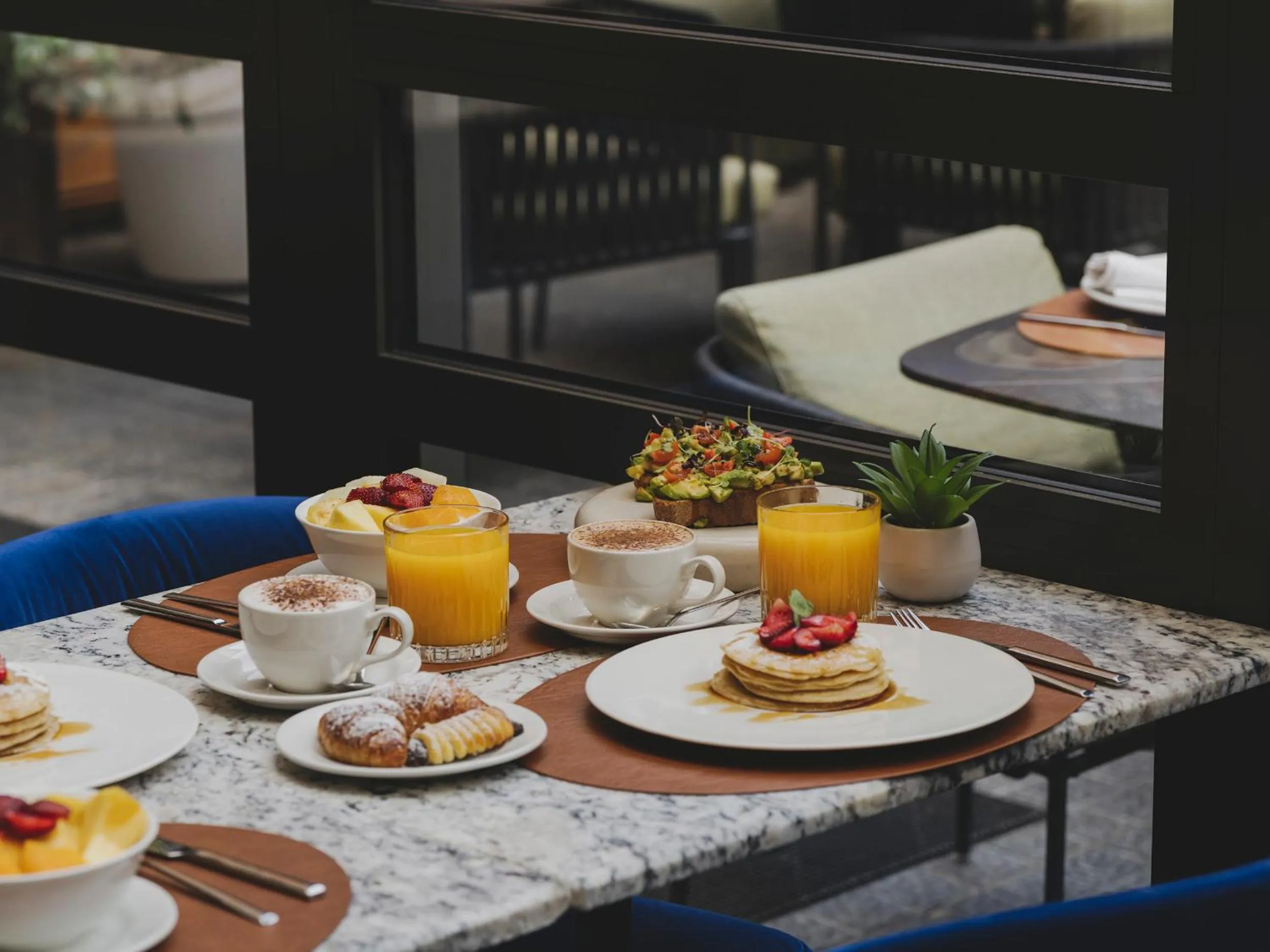 Breakfast in Gallery Hotel 4 Sup