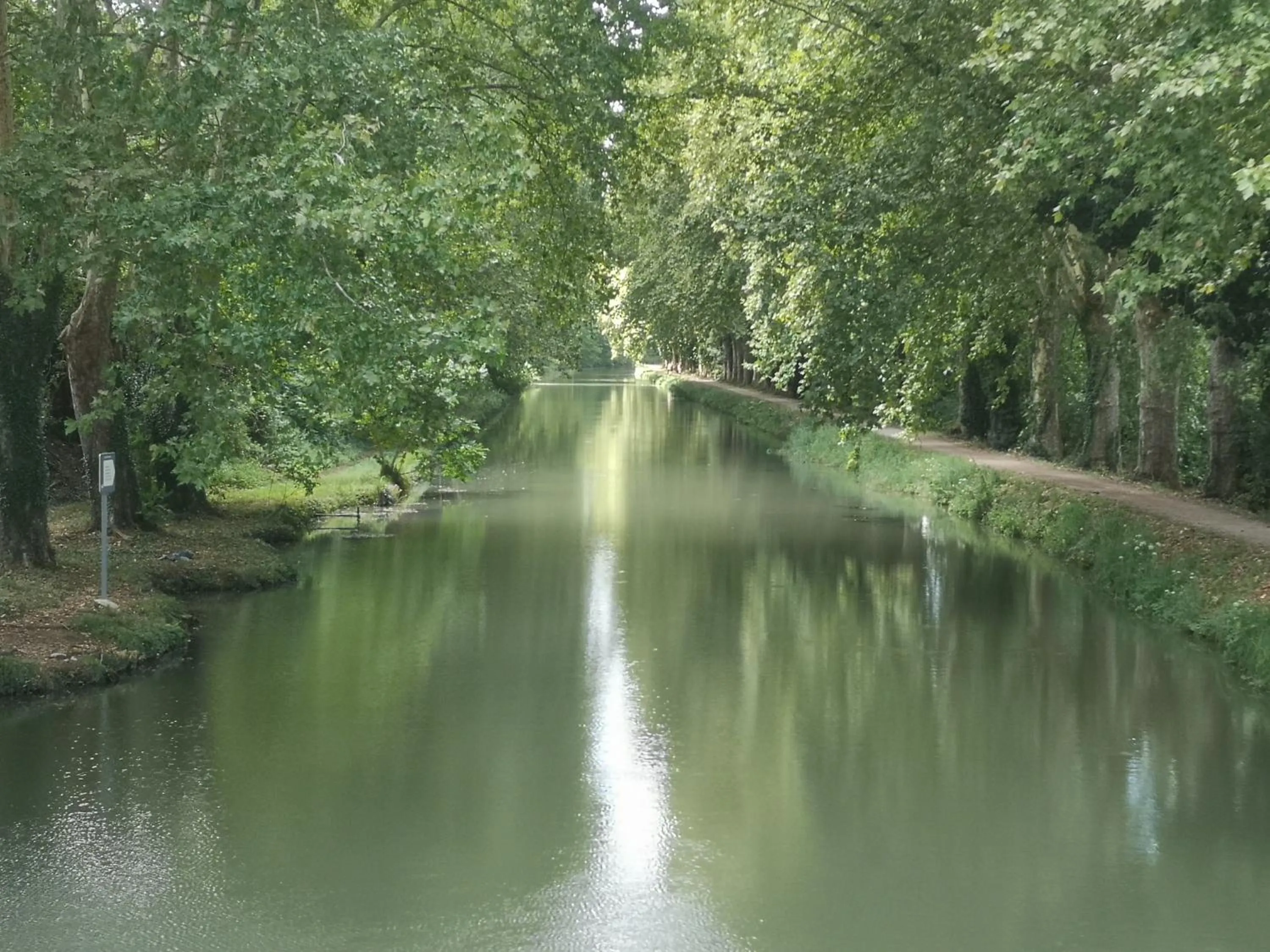 Natural landscape in CÔTE GARONNE le BALCON DES DAMES -hôtel et restaurant- Tonneins Fauillet Marmande - vue panoramique bord de Garonne chambres climatisées