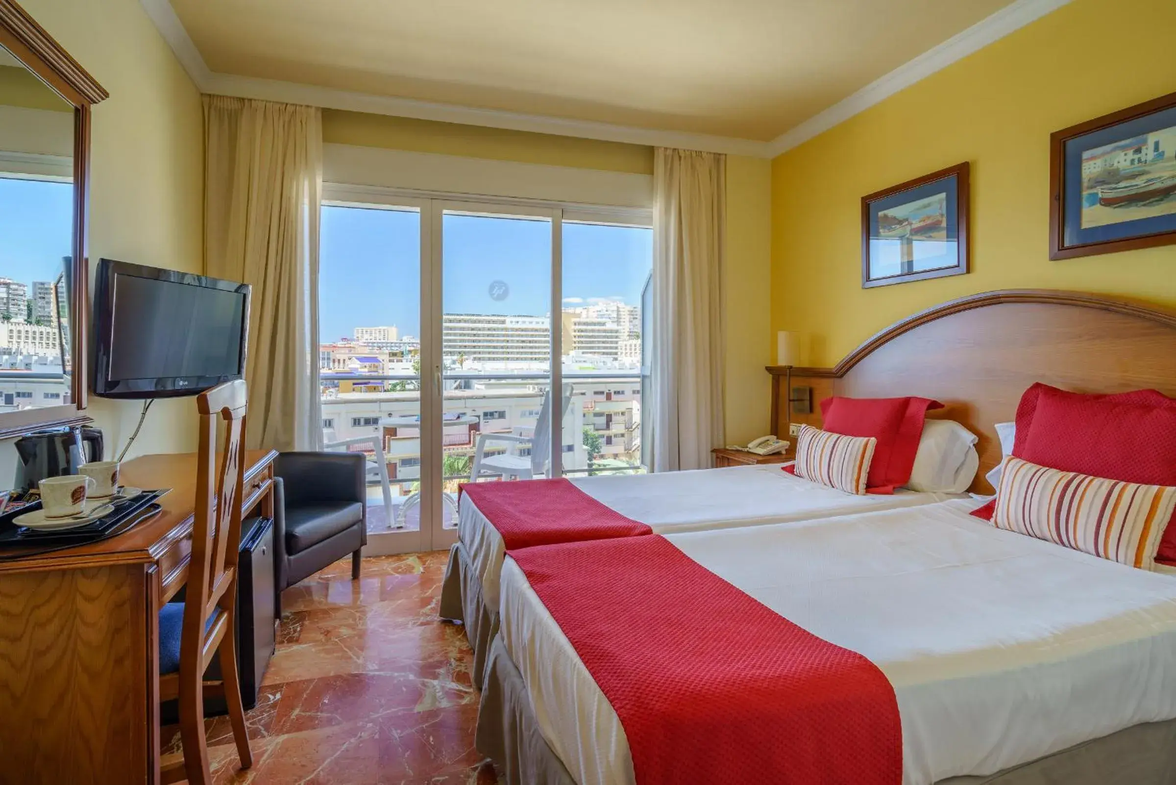 City view, Bed in Hotel Isabel City view, Bed in Hotel Isabel